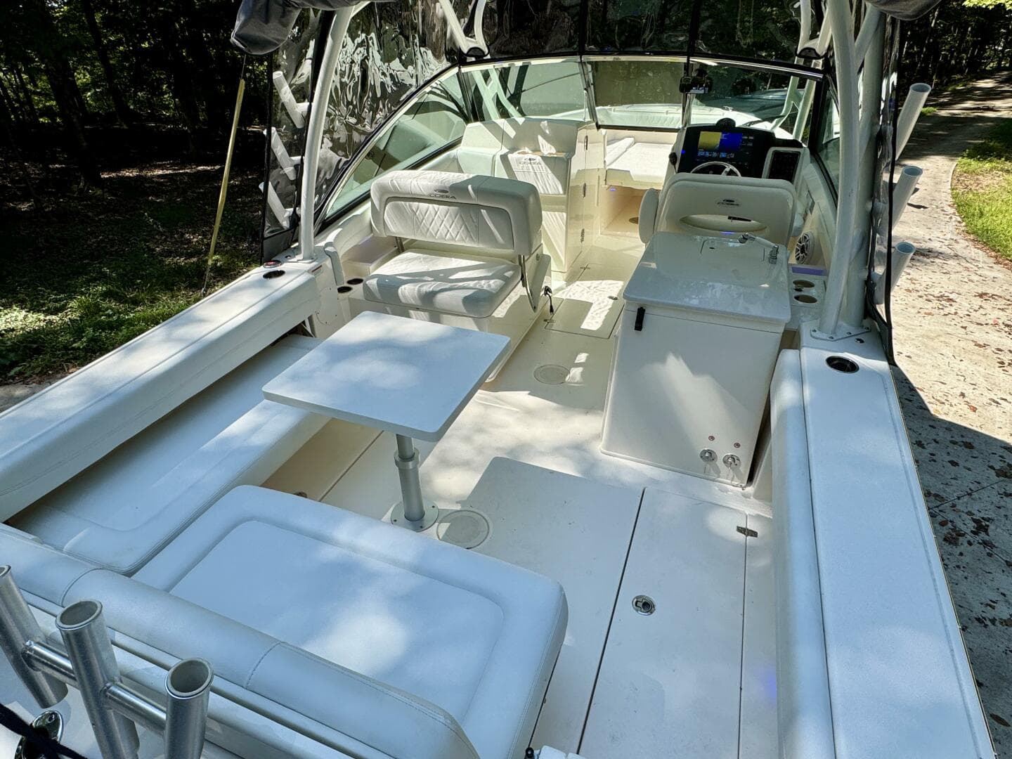 2022 Cobia 280 DC — photo 40