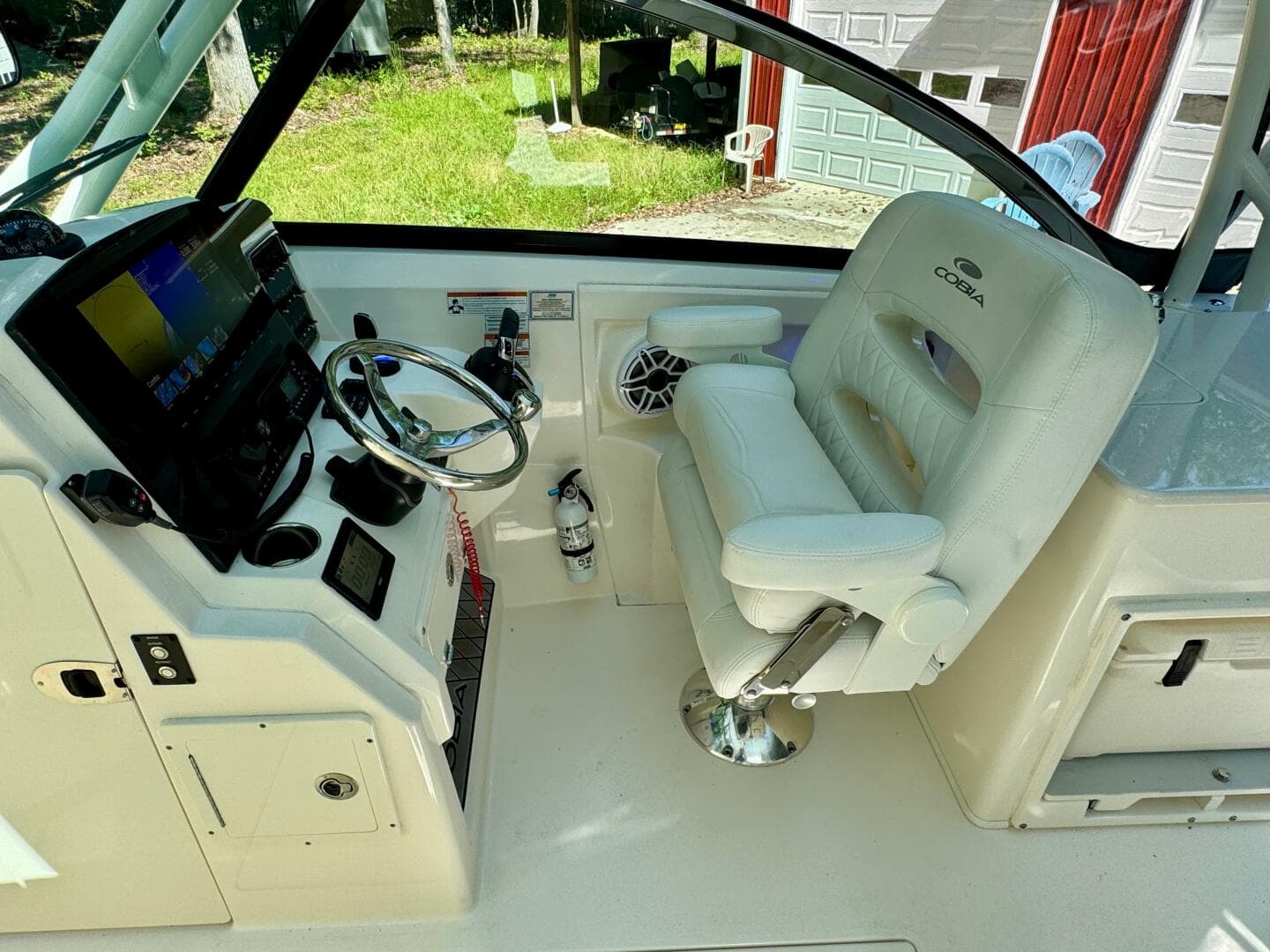 2022 Cobia 280 DC — photo 64