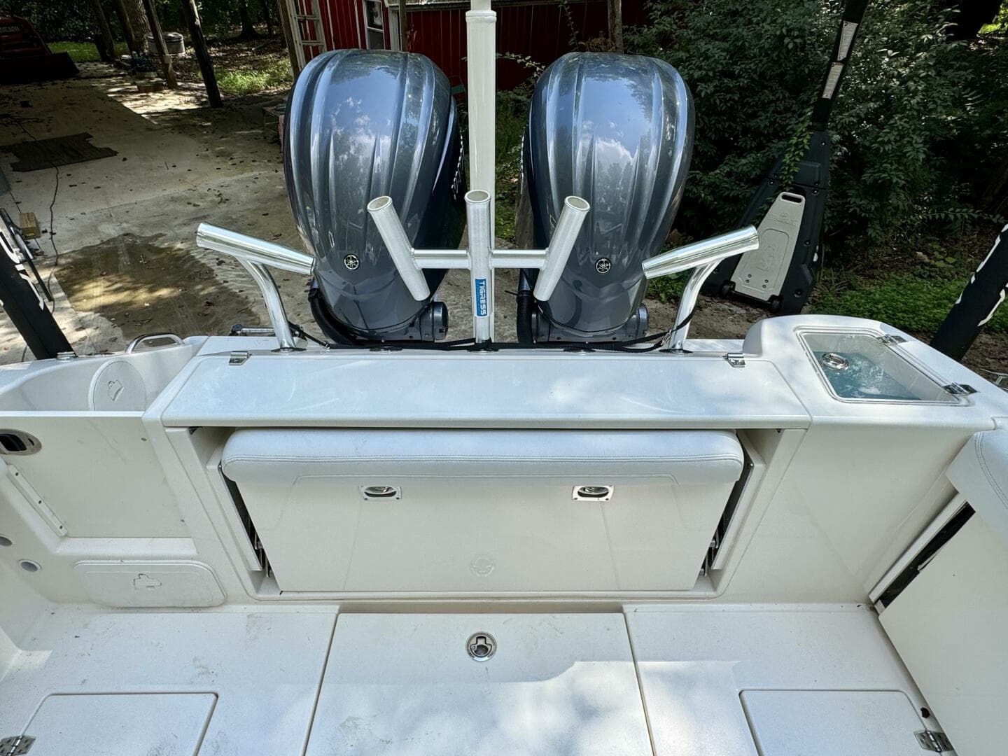 2022 Cobia 280 DC — photo 115