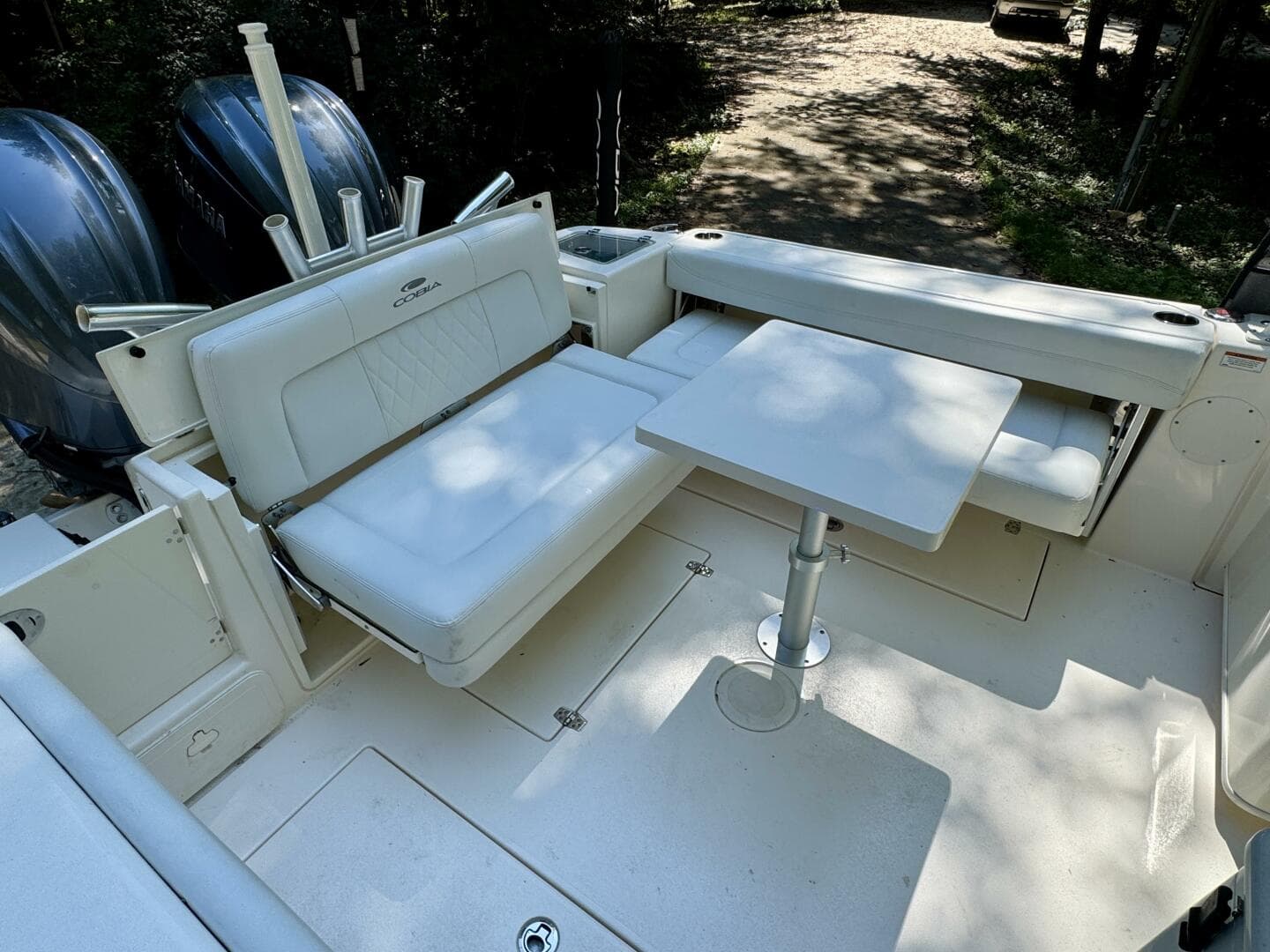 2022 Cobia 280 DC — photo 33