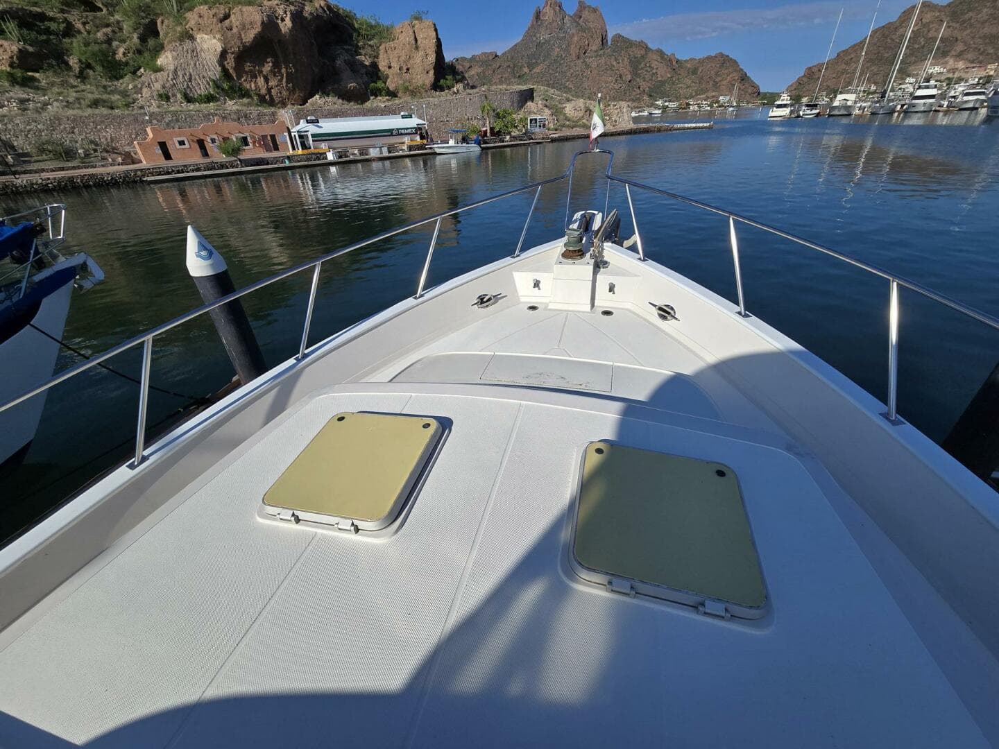 1989 Offshore Yachts 48 Sedan — photo 4