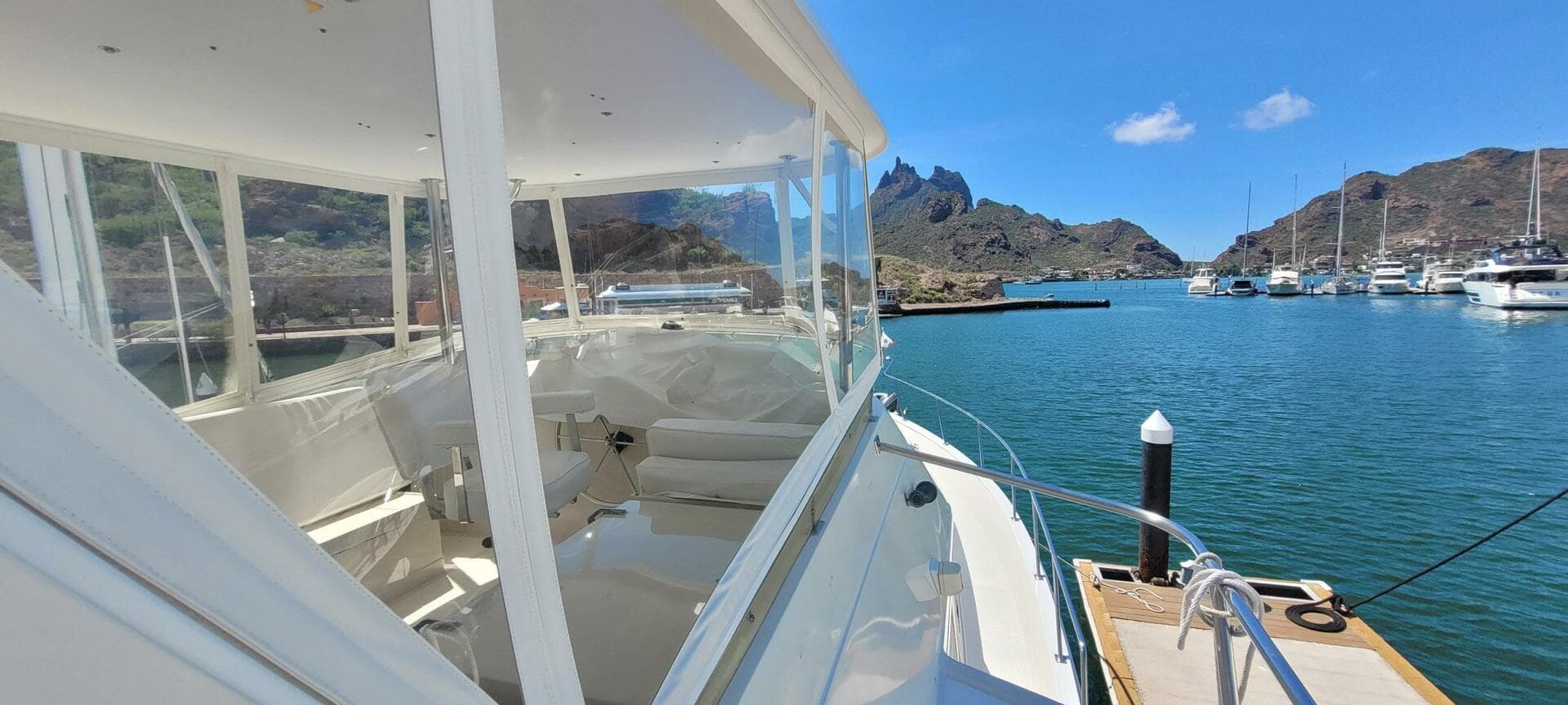 1989 Offshore Yachts 48 Sedan — photo 12