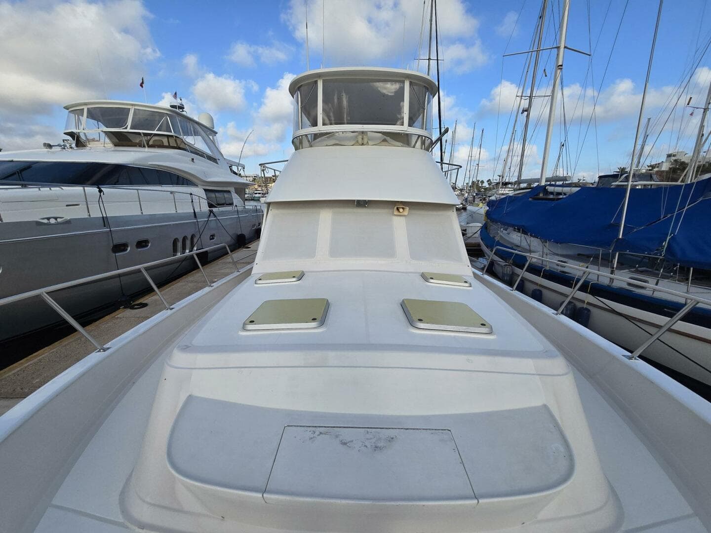 1989 Offshore Yachts 48 Sedan — photo 3