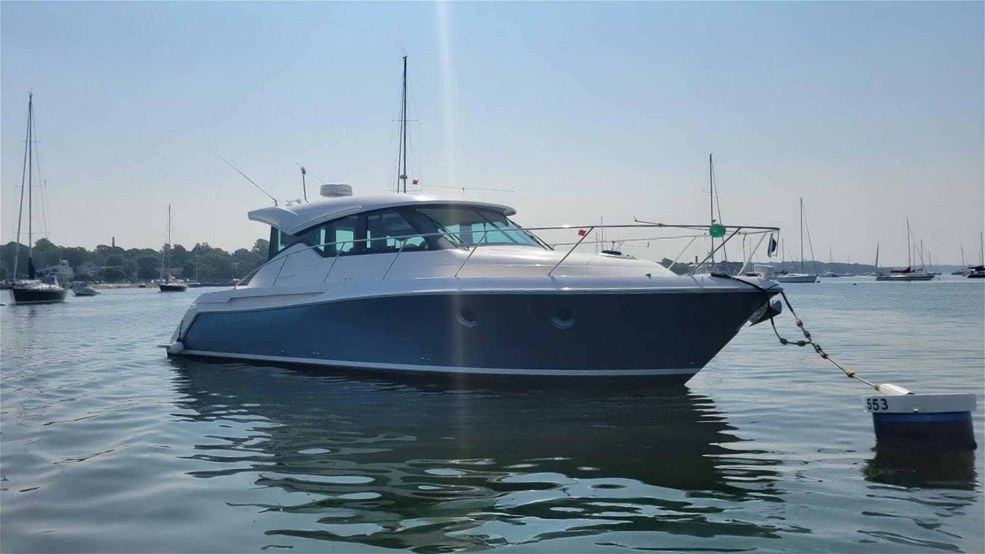 2017 Tiara Yachts C39 Coupe — photo 4