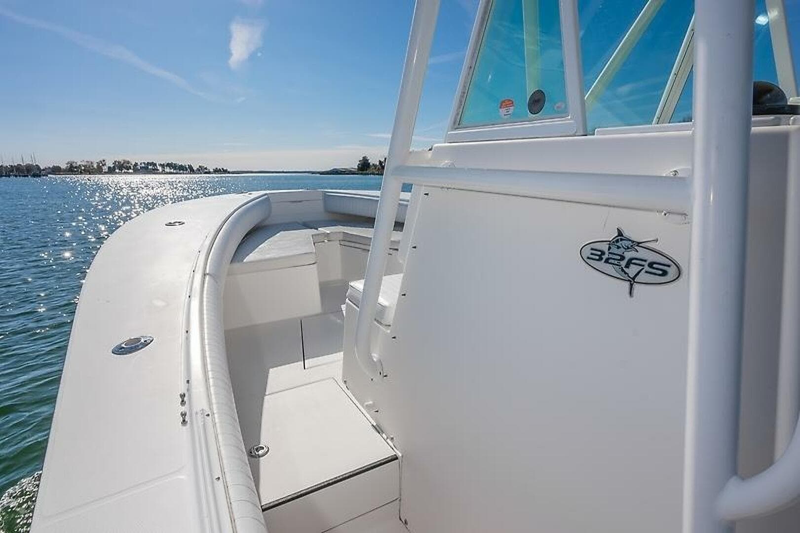 2008 Regulator 32 Forward Seating — photo 16