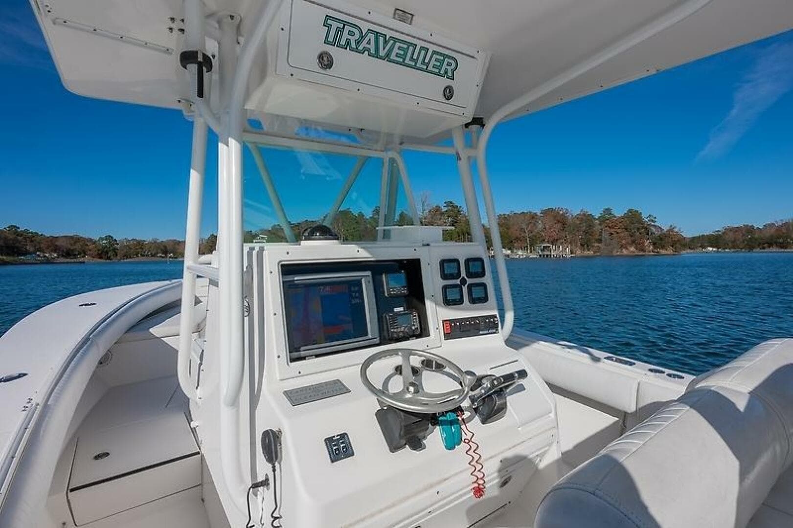 2008 Regulator 32 Forward Seating — photo 12