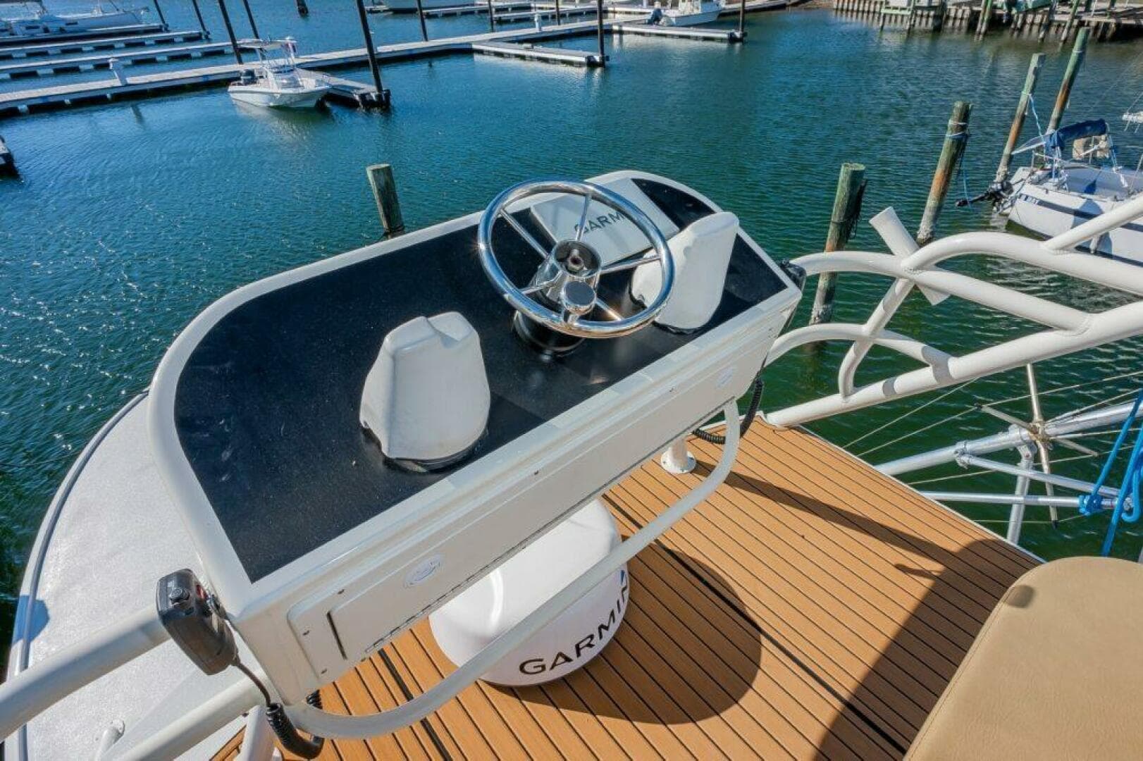 1987 Custom Carolina Island Boatworks 34 Express — photo 15