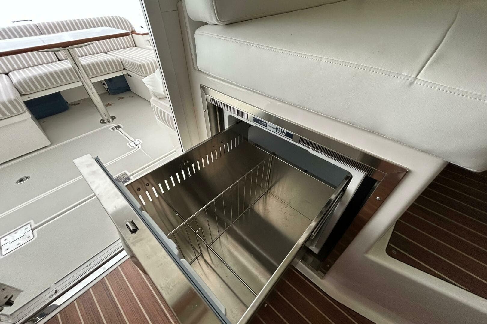 2023 Back Cove 39O — photo 17