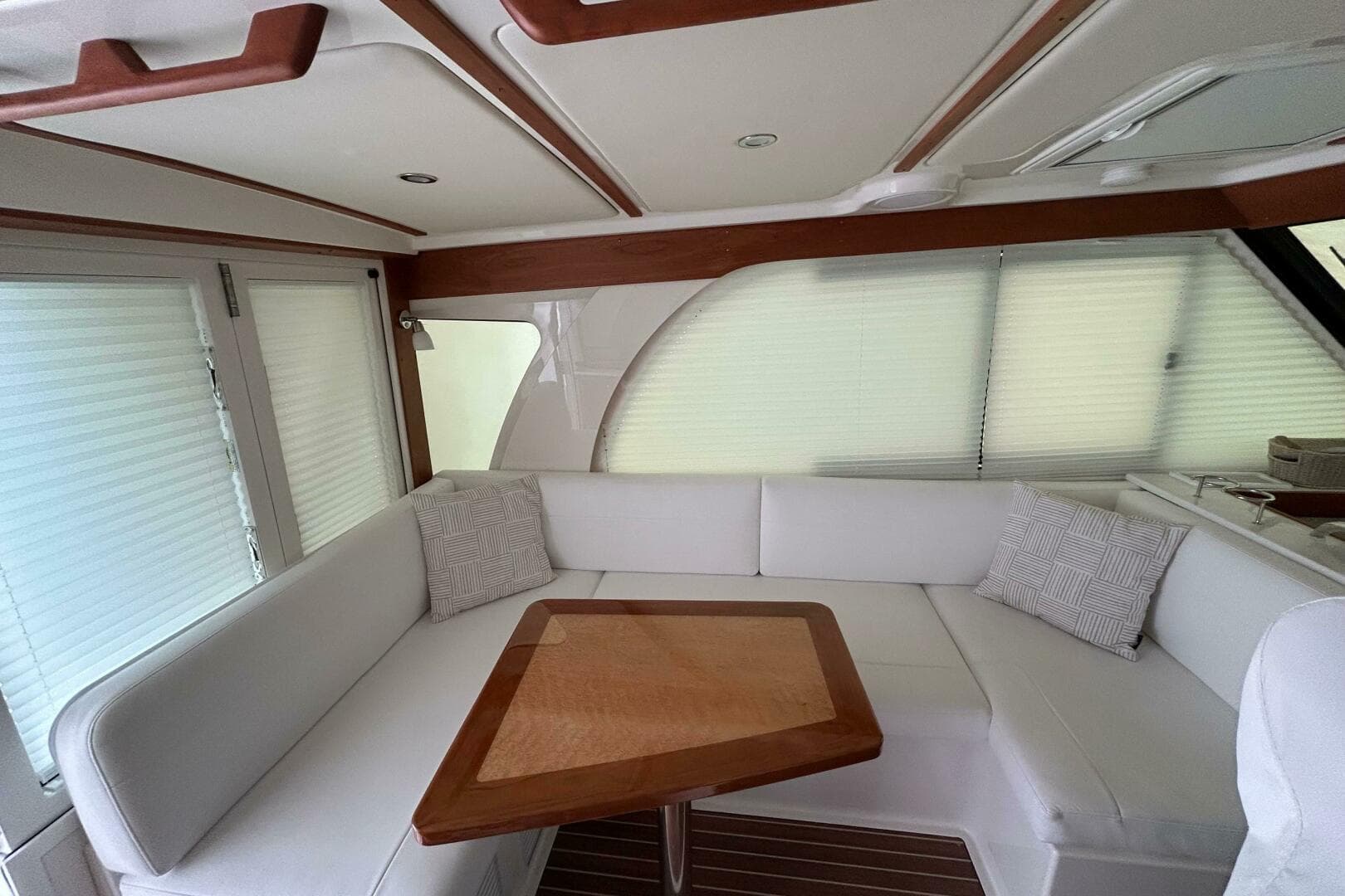 2023 Back Cove 39O — photo 18