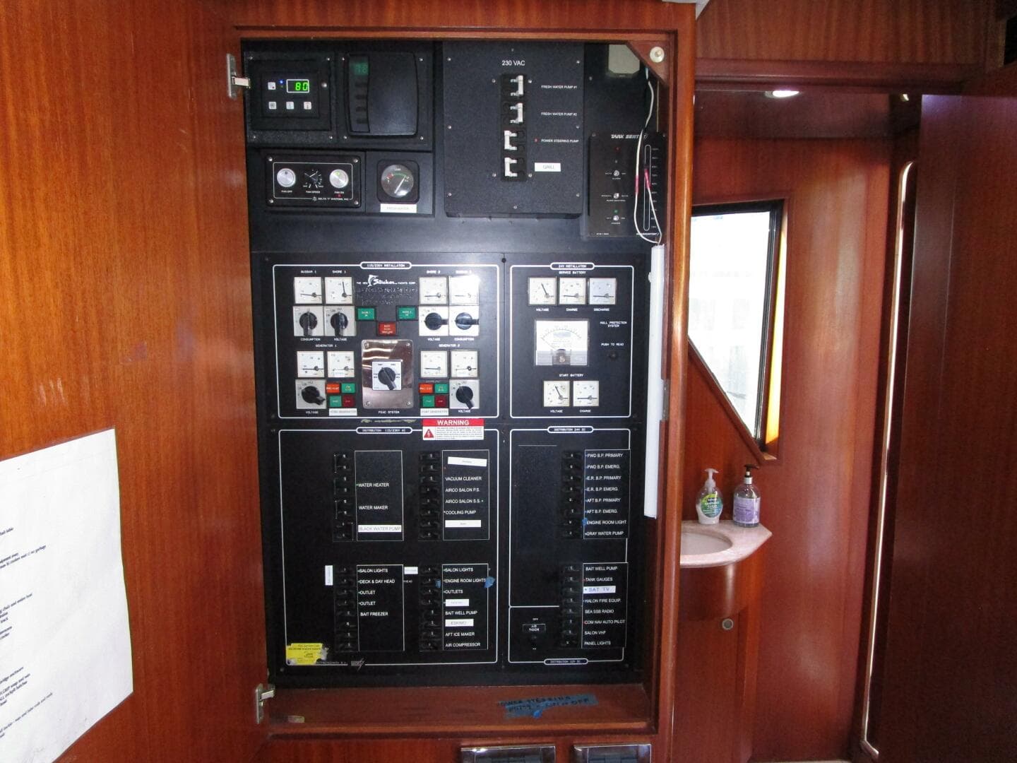 1989 Striker 62 Convertible — photo 4