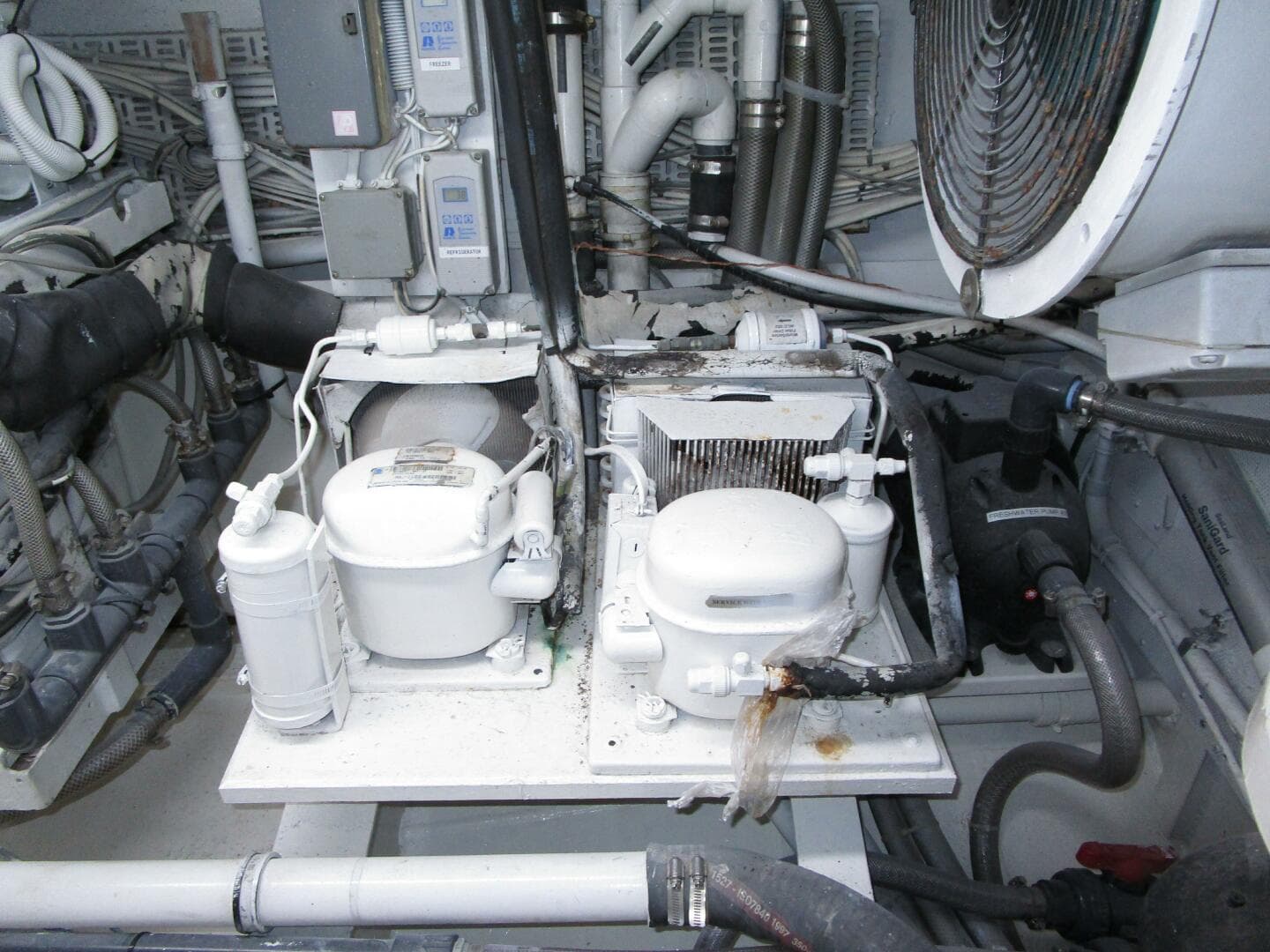 1989 Striker 62 Convertible — photo 72