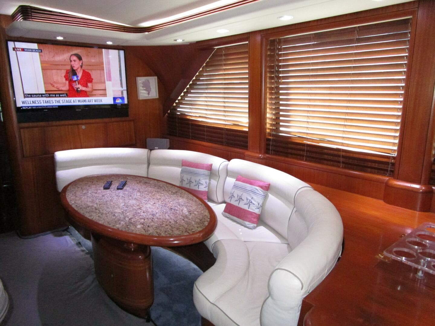 1989 Striker 62 Convertible — photo 10