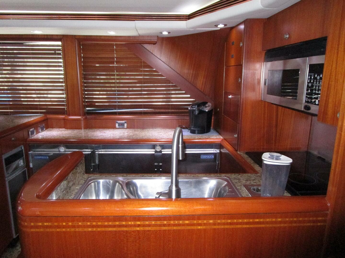 1989 Striker 62 Convertible — photo 12