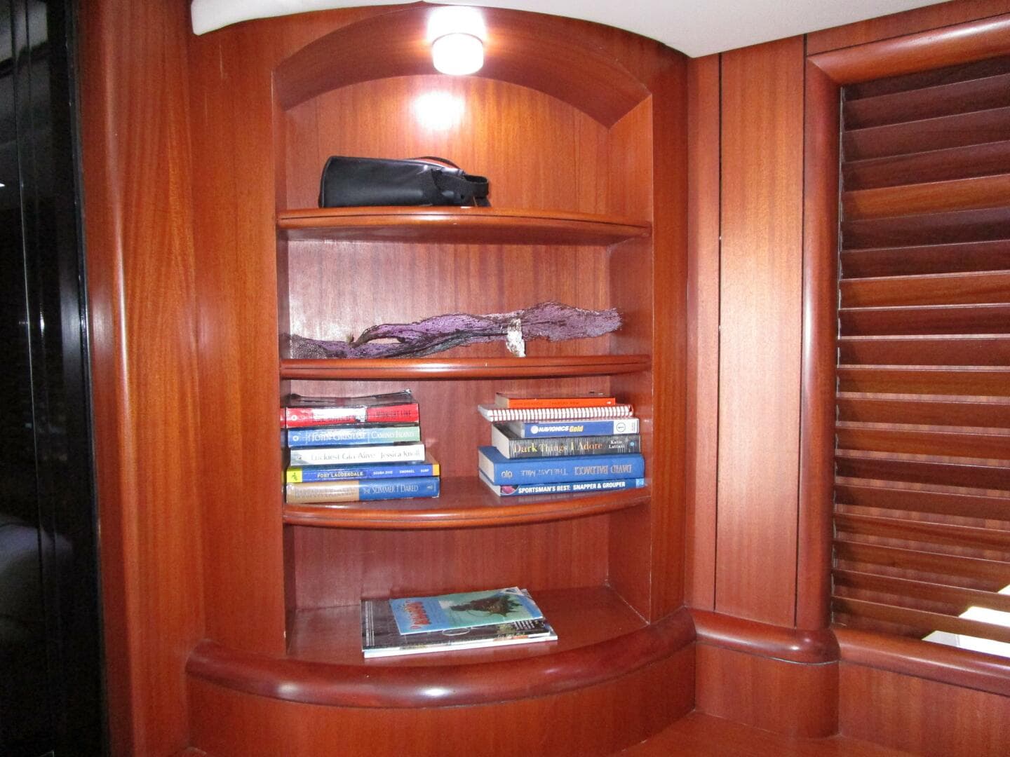 1989 Striker 62 Convertible — photo 7