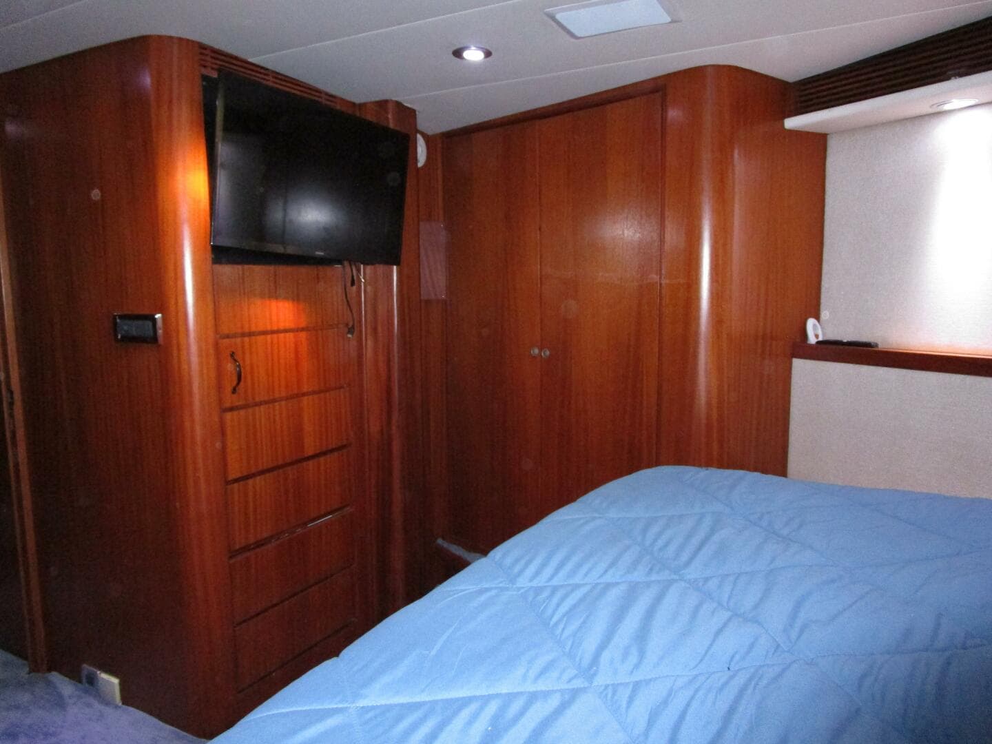 1989 Striker 62 Convertible — photo 29