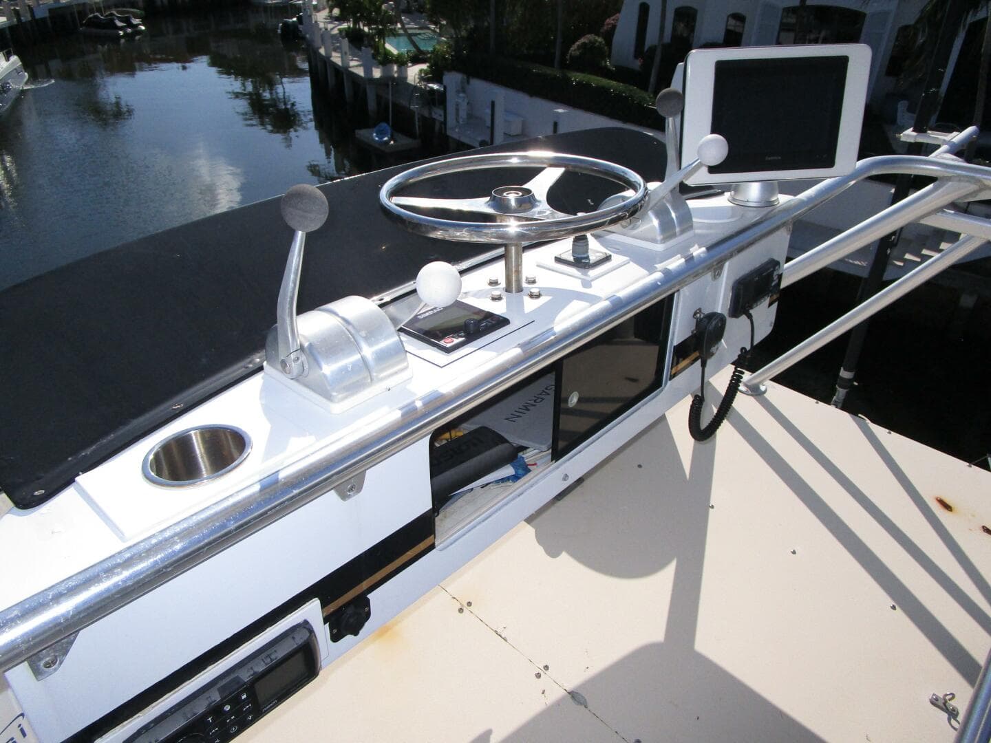 1989 Striker 62 Convertible — photo 63