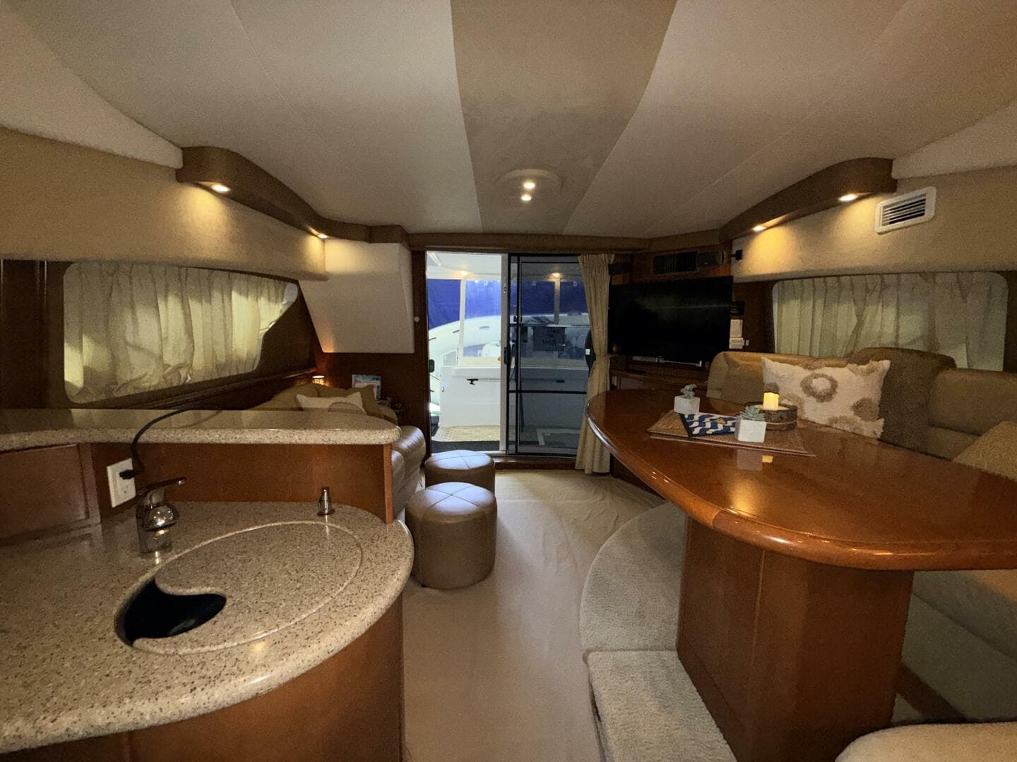 2006 Silverton 38 Sport Bridge — photo 27