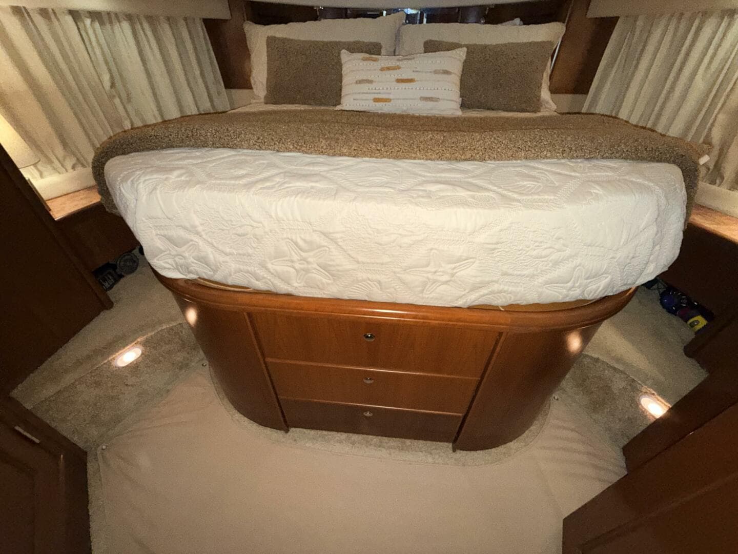 2006 Silverton 38 Sport Bridge — photo 21