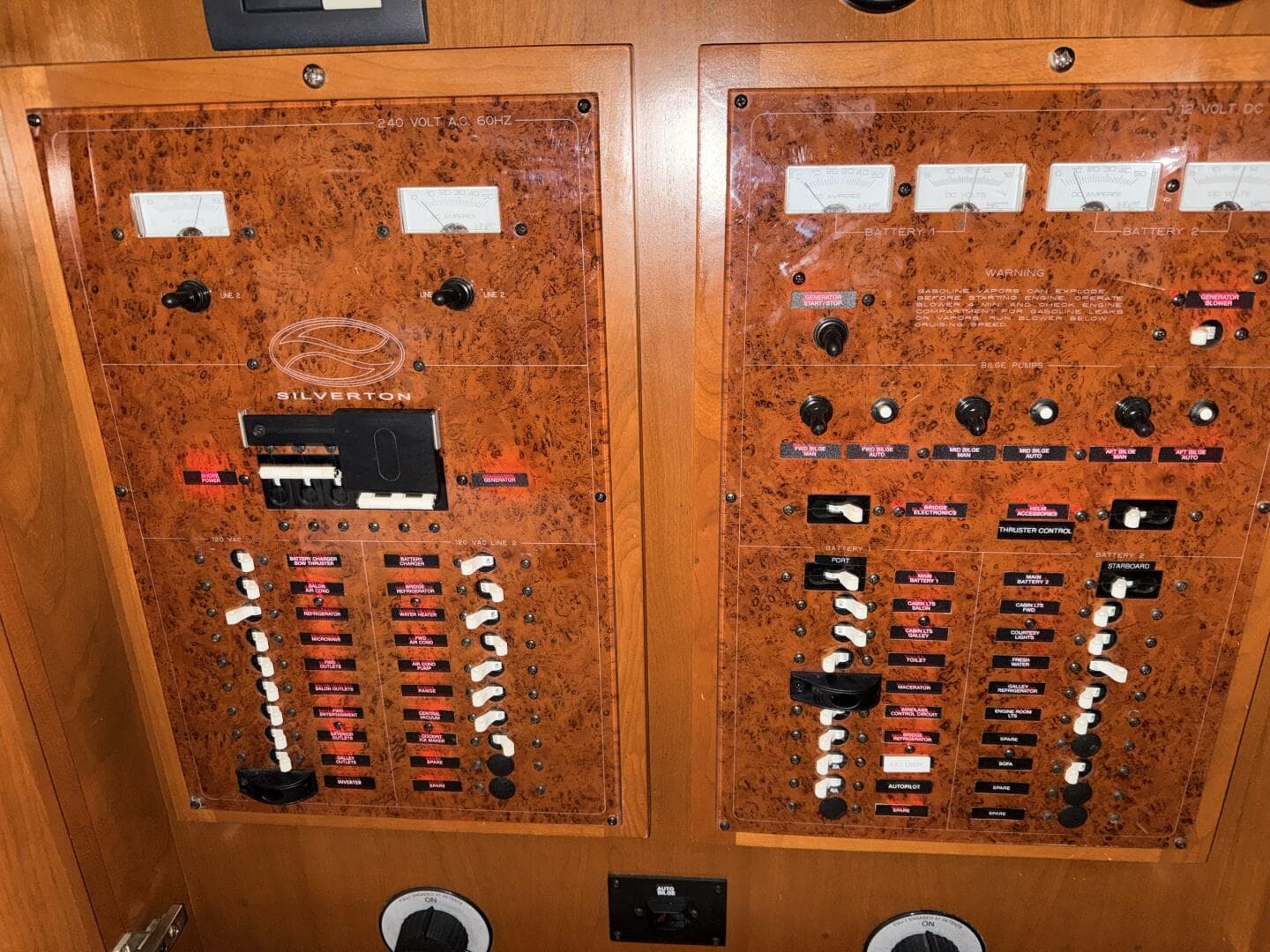 2006 Silverton 38 Sport Bridge — photo 22