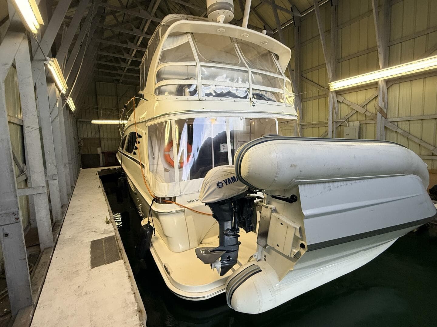 2006 Silverton 38 Sport Bridge — photo 25