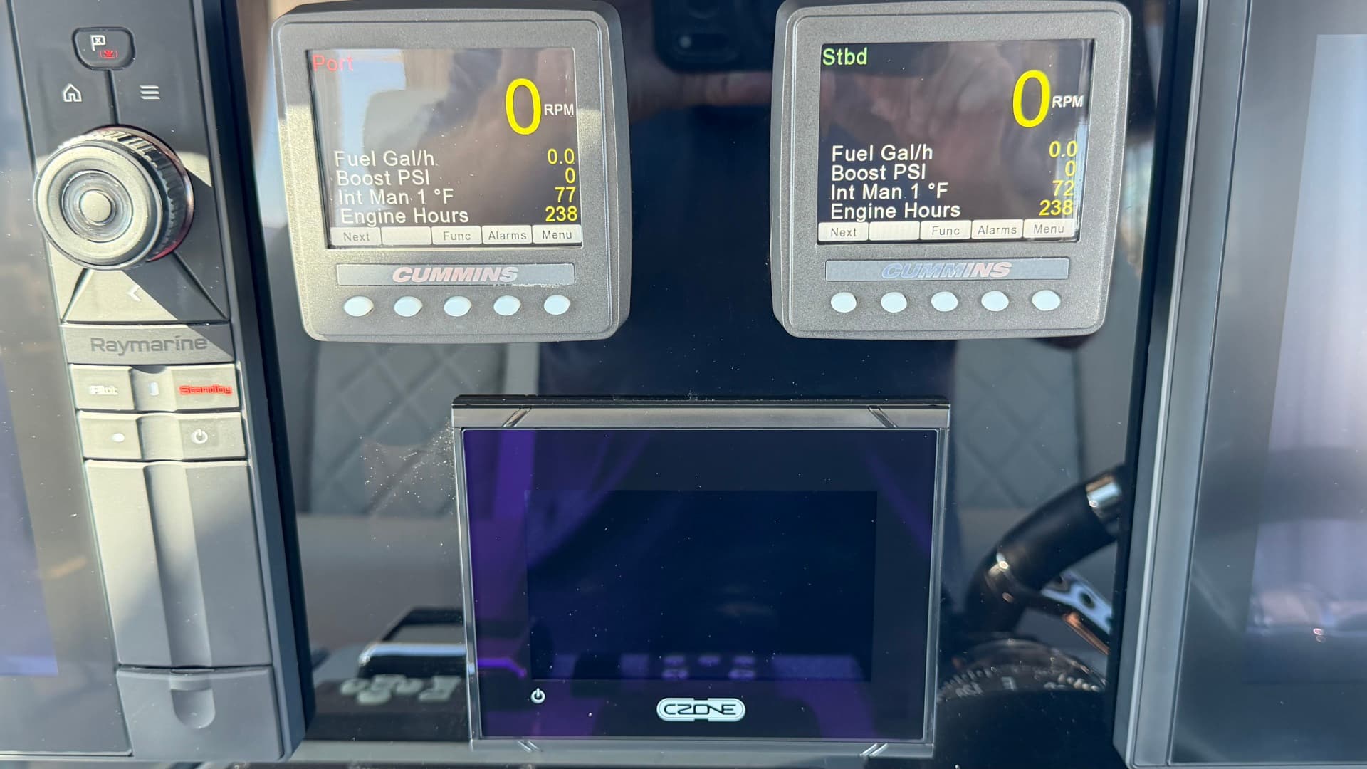 2025 Aquila 54 Enclosed Bridge — photo 79