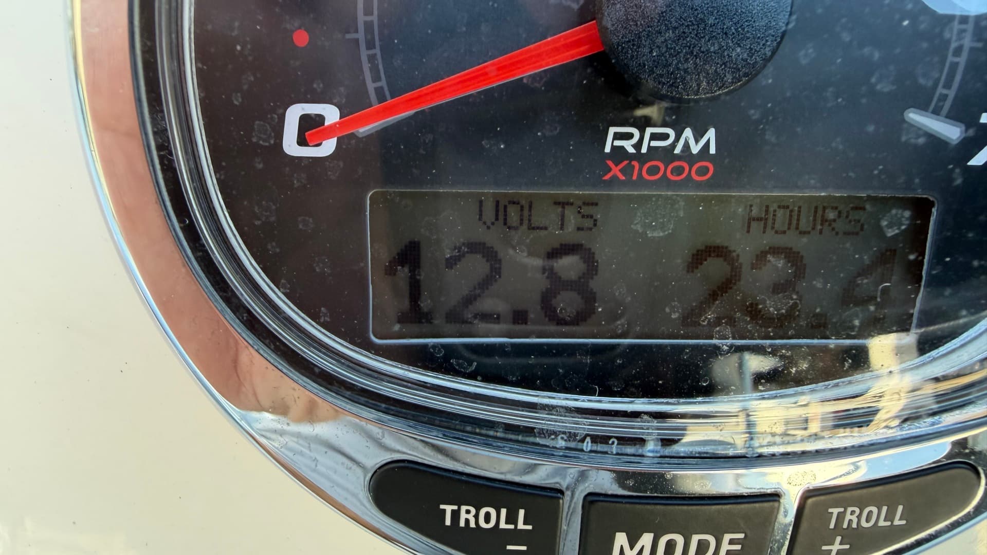 2025 Aquila 54 Enclosed Bridge — photo 83