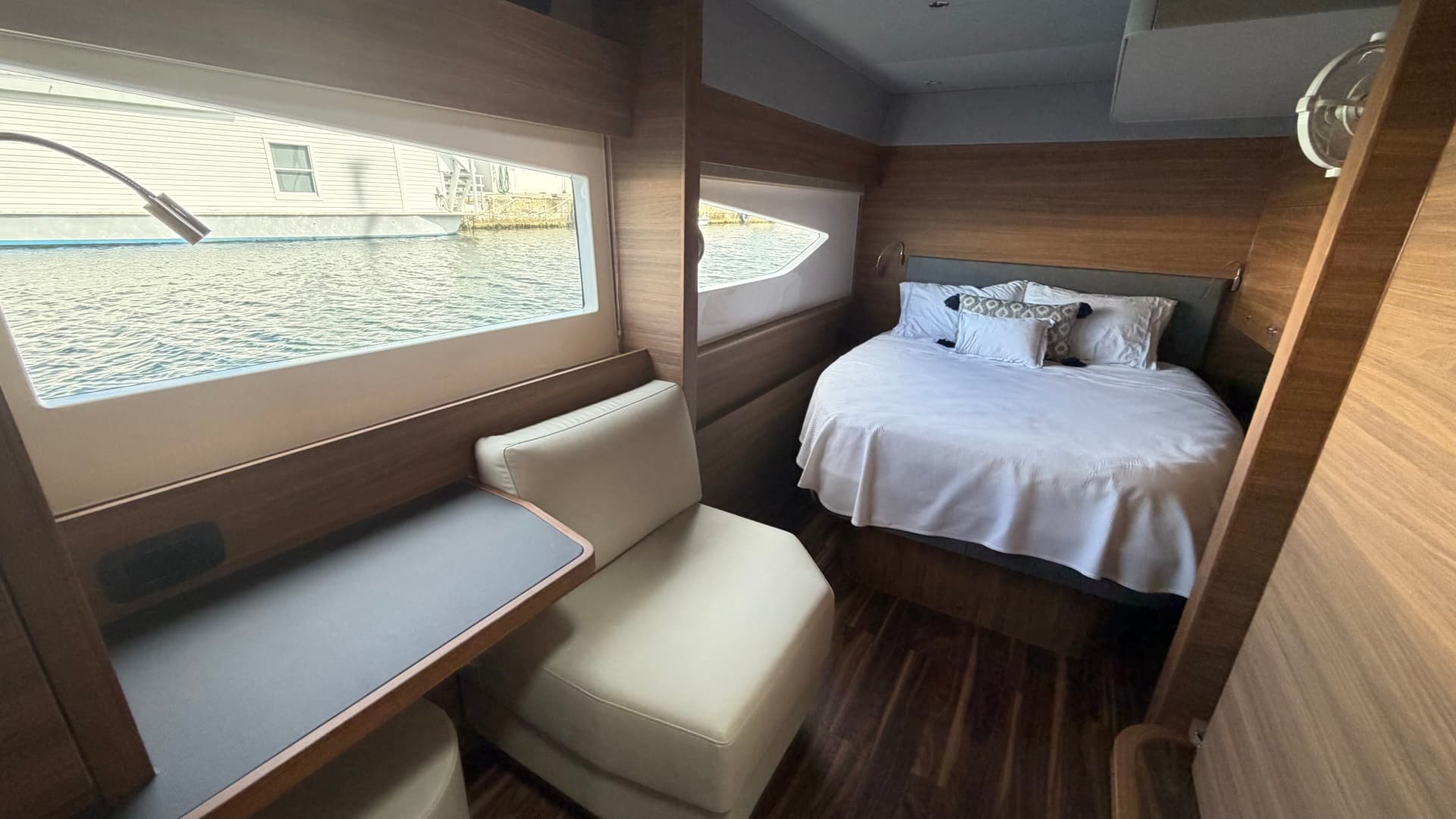 2025 Aquila 54 Enclosed Bridge — photo 98