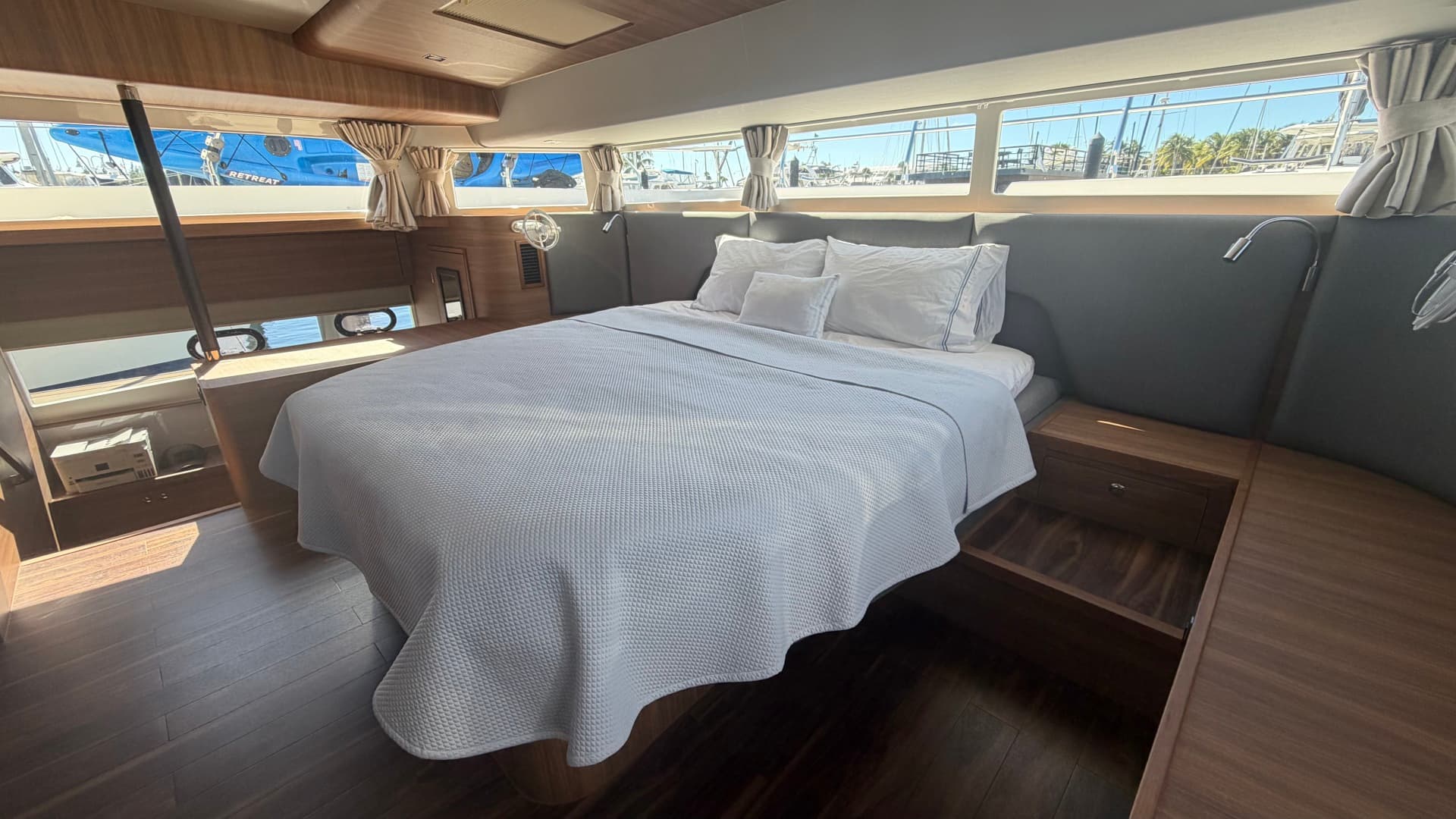 2025 Aquila 54 Enclosed Bridge — photo 52