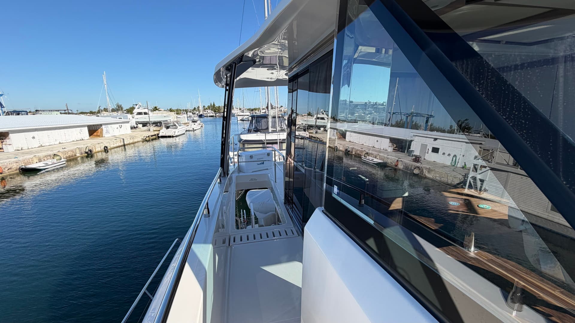 2025 Aquila 54 Enclosed Bridge — photo 19