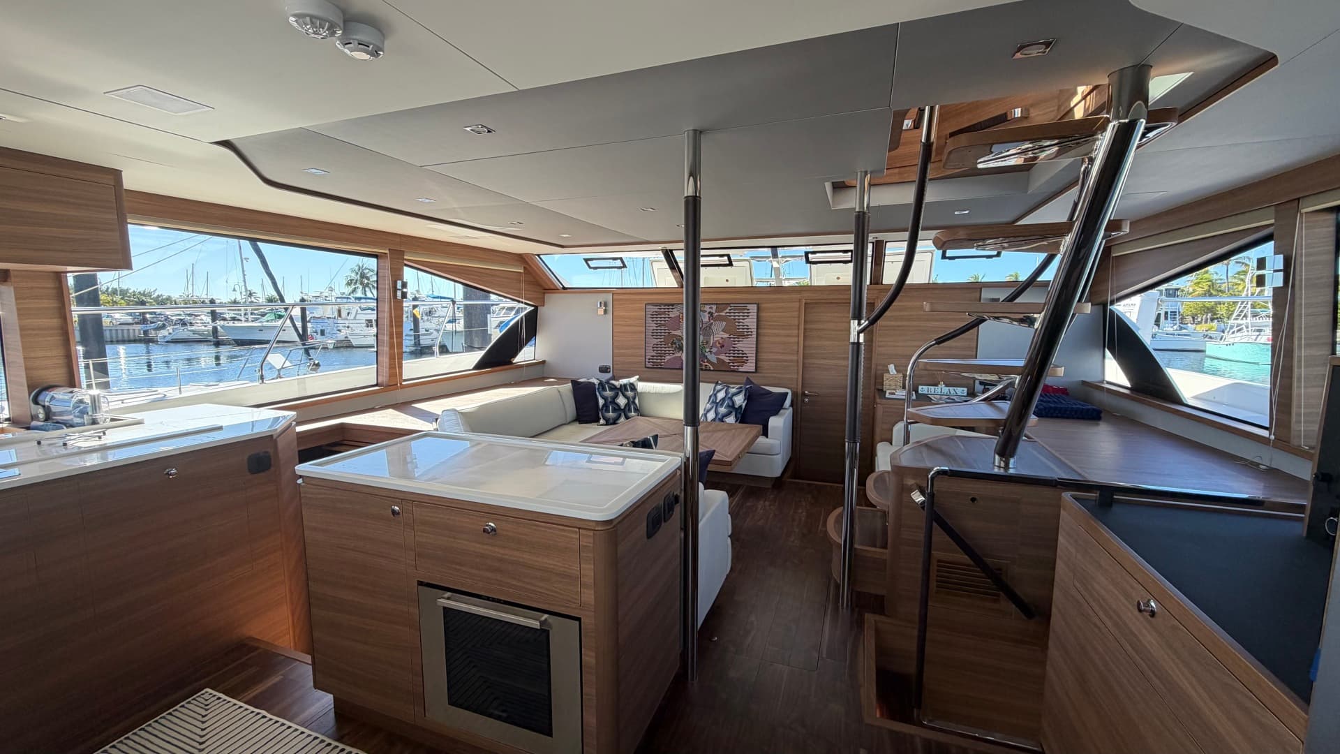 2025 Aquila 54 Enclosed Bridge — photo 42