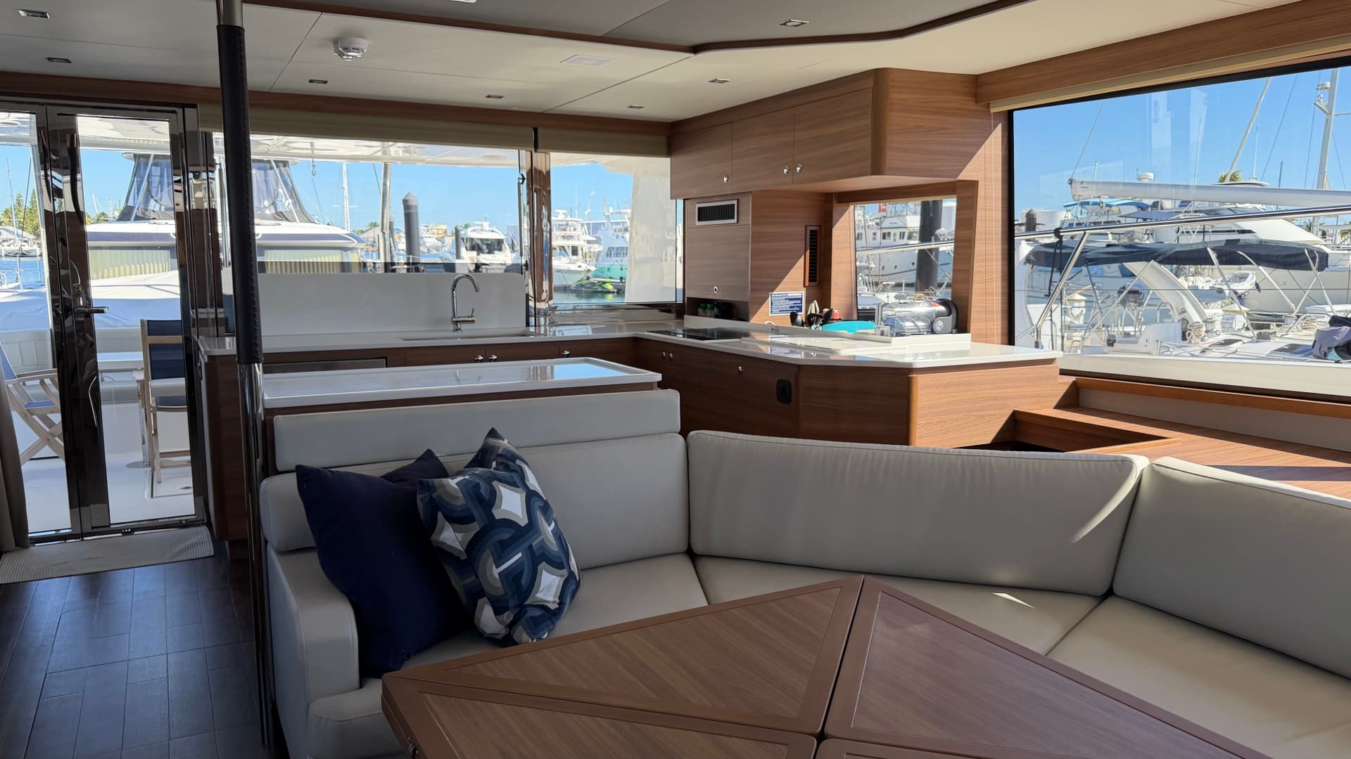 2025 Aquila 54 Enclosed Bridge — photo 33