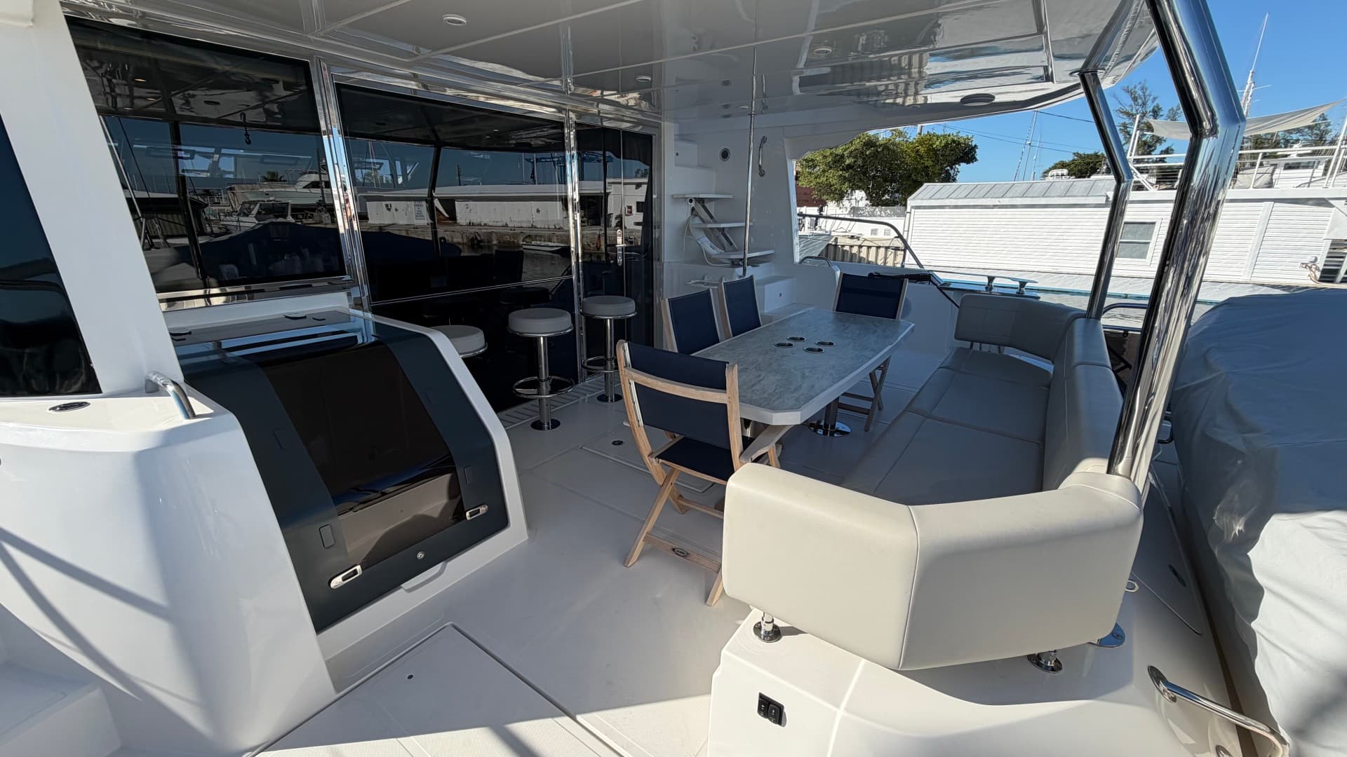 2025 Aquila 54 Enclosed Bridge — photo 56