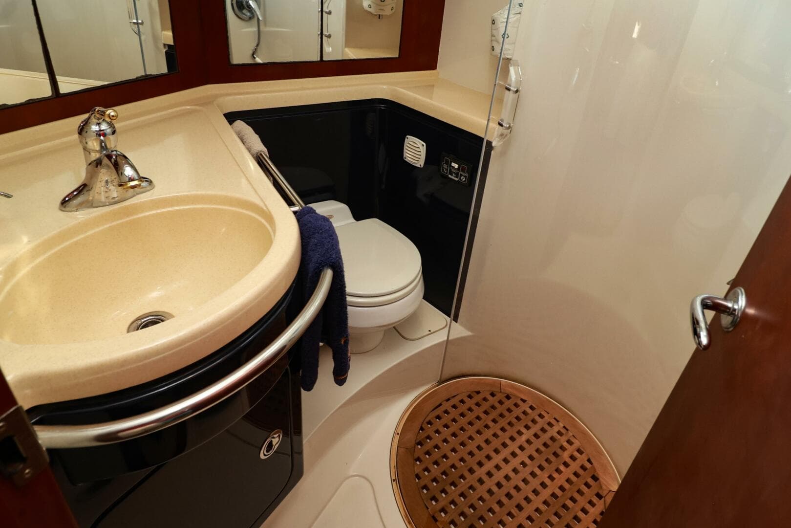 2005 Chris-Craft — photo 51