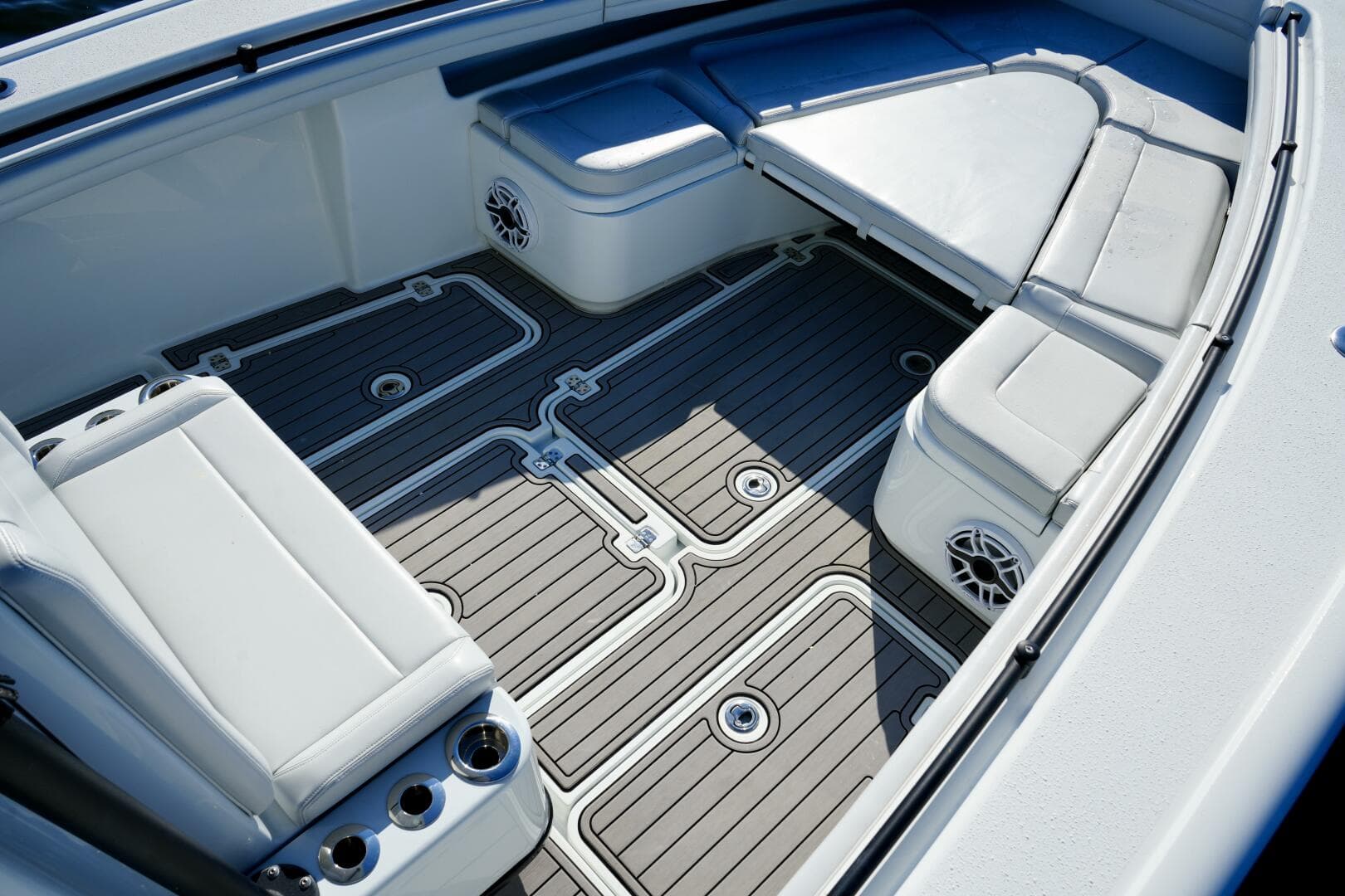 2023 Yellowfin 32 Offshore — photo 13