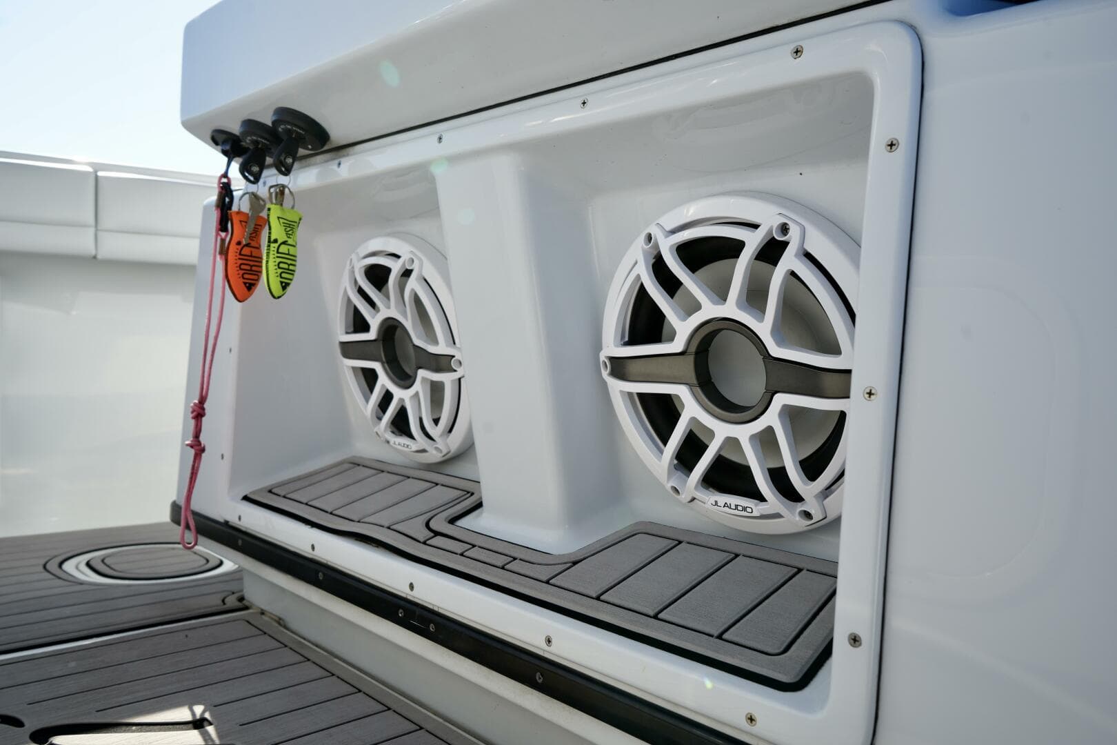 2023 Yellowfin 32 Offshore — photo 22