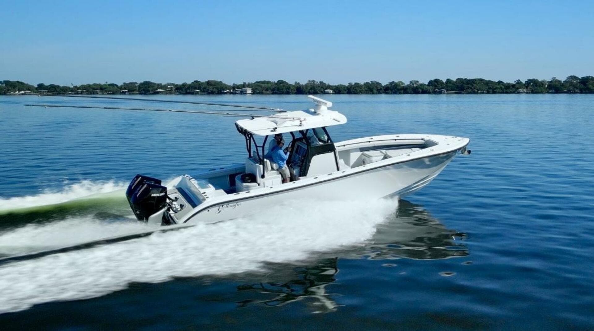 2023 Yellowfin 32 Offshore — photo 2