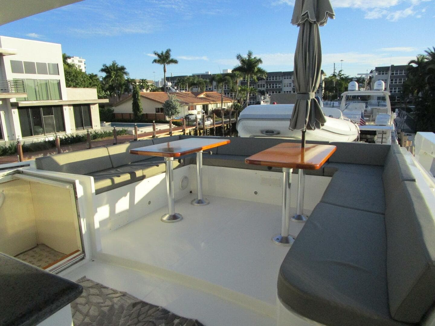 1990 Viking Cockpit — photo 50