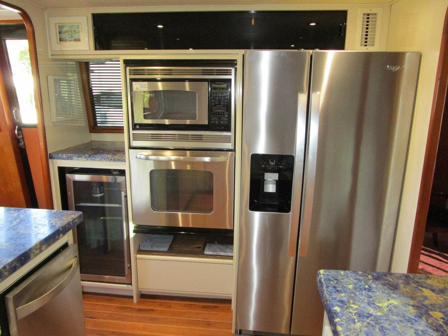 1990 Viking Cockpit — photo 7