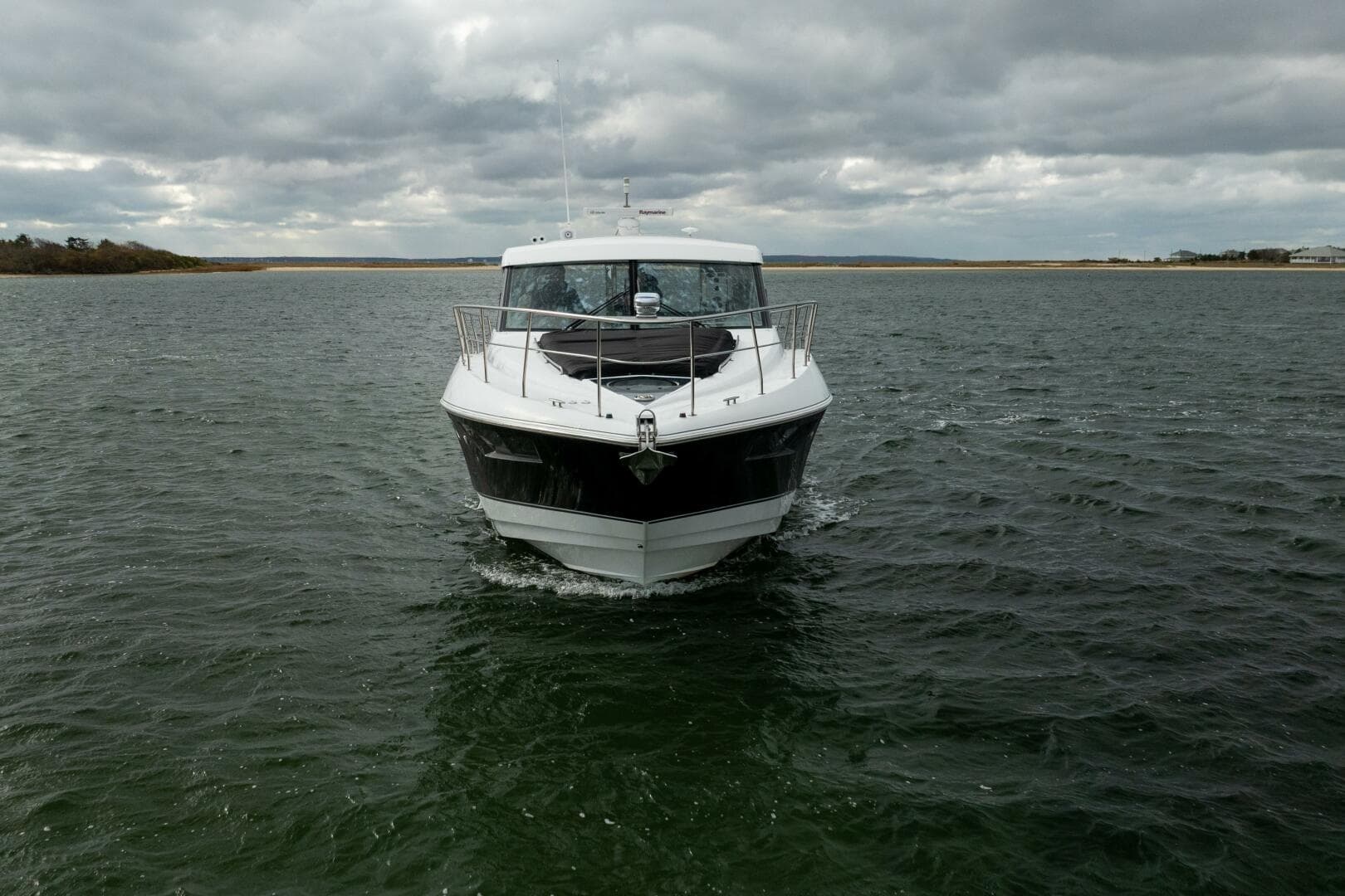 2014 Cruisers Yachts — photo 6