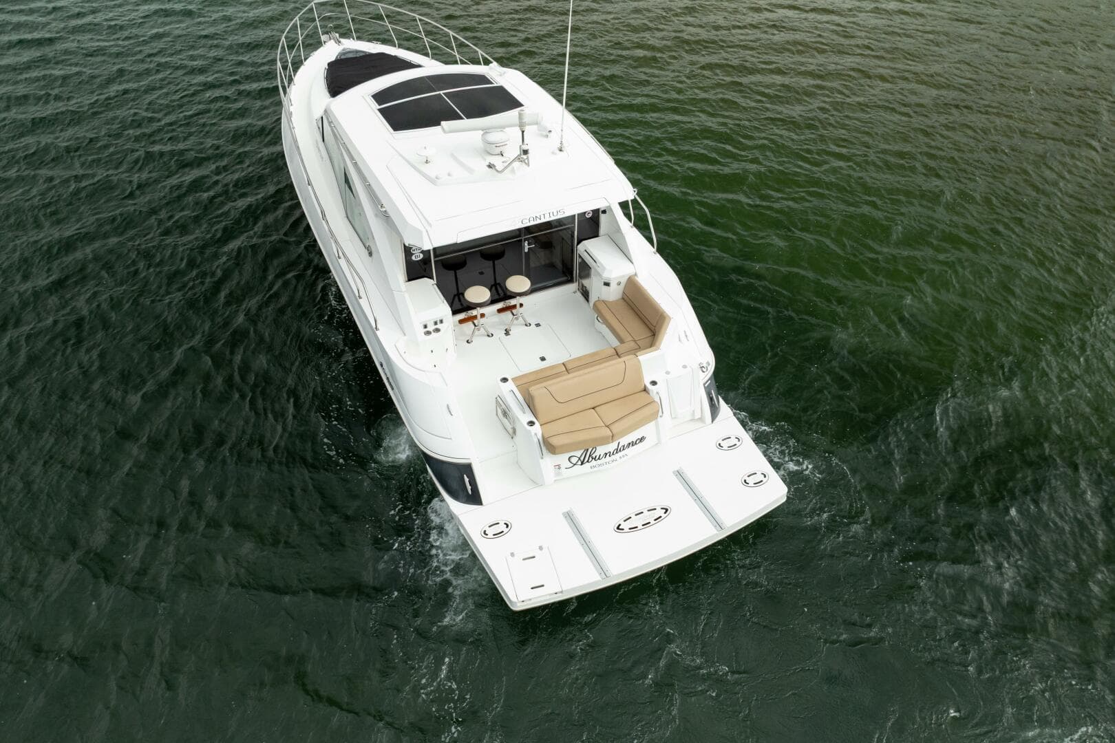 2014 Cruisers Yachts — photo 7