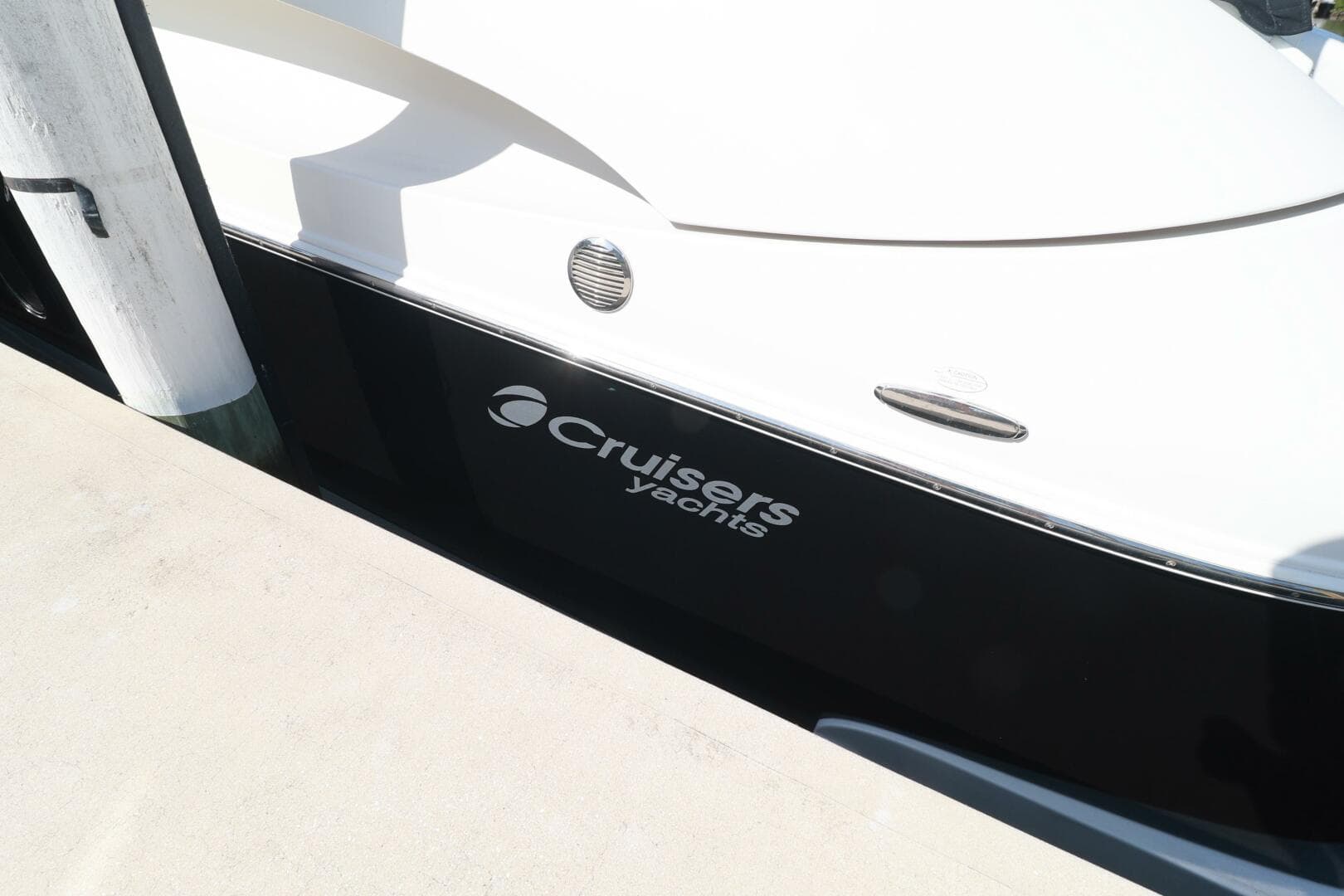 2007 Cruisers 520 Express — photo 5