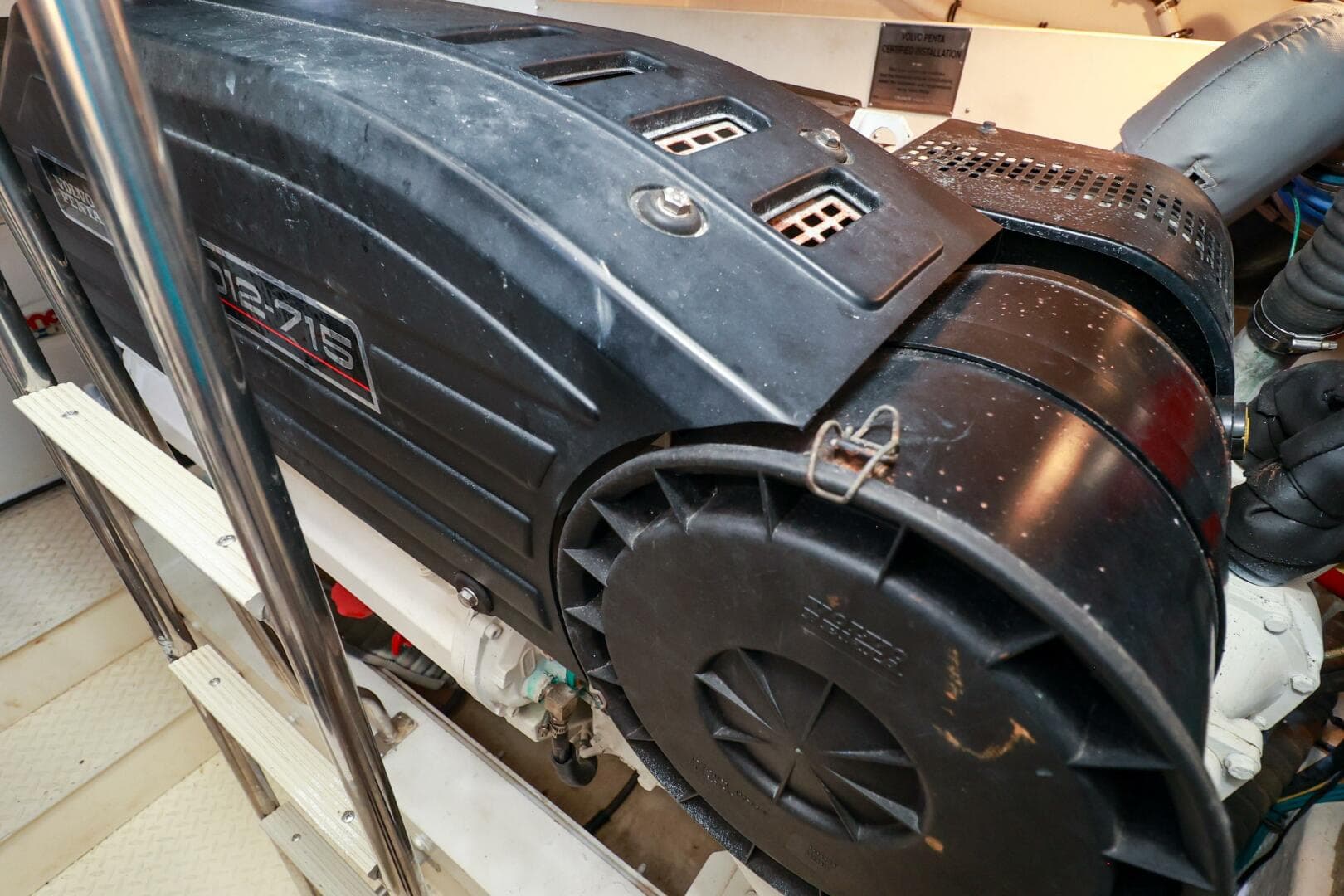 2007 Cruisers 520 Express — photo 55