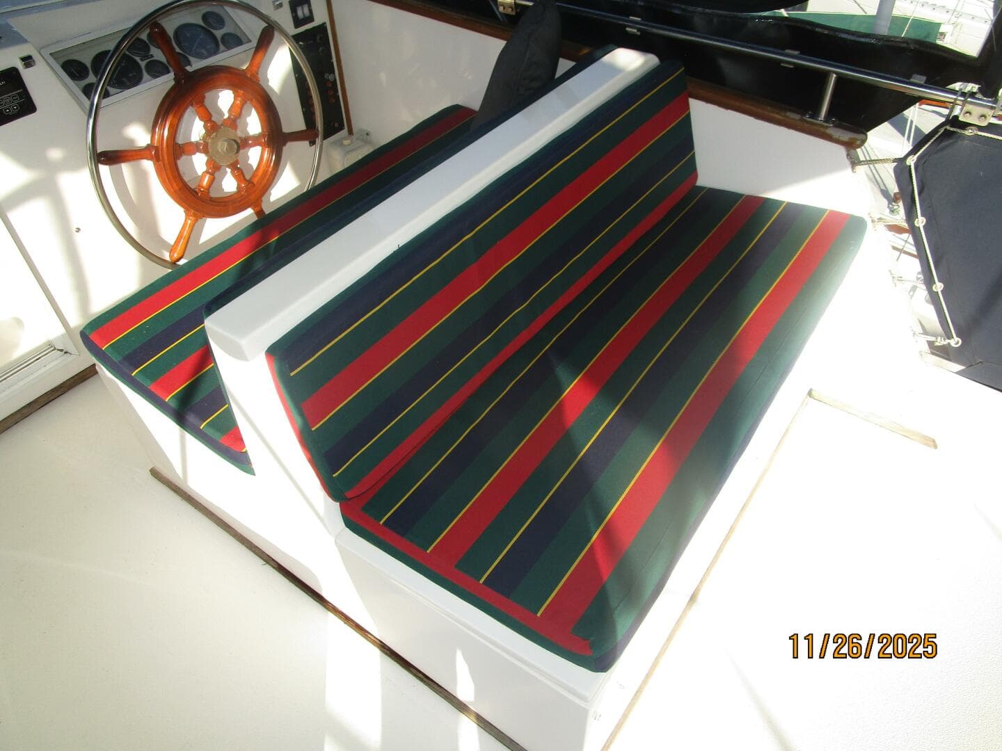 1989 Grand Banks Classic — photo 26