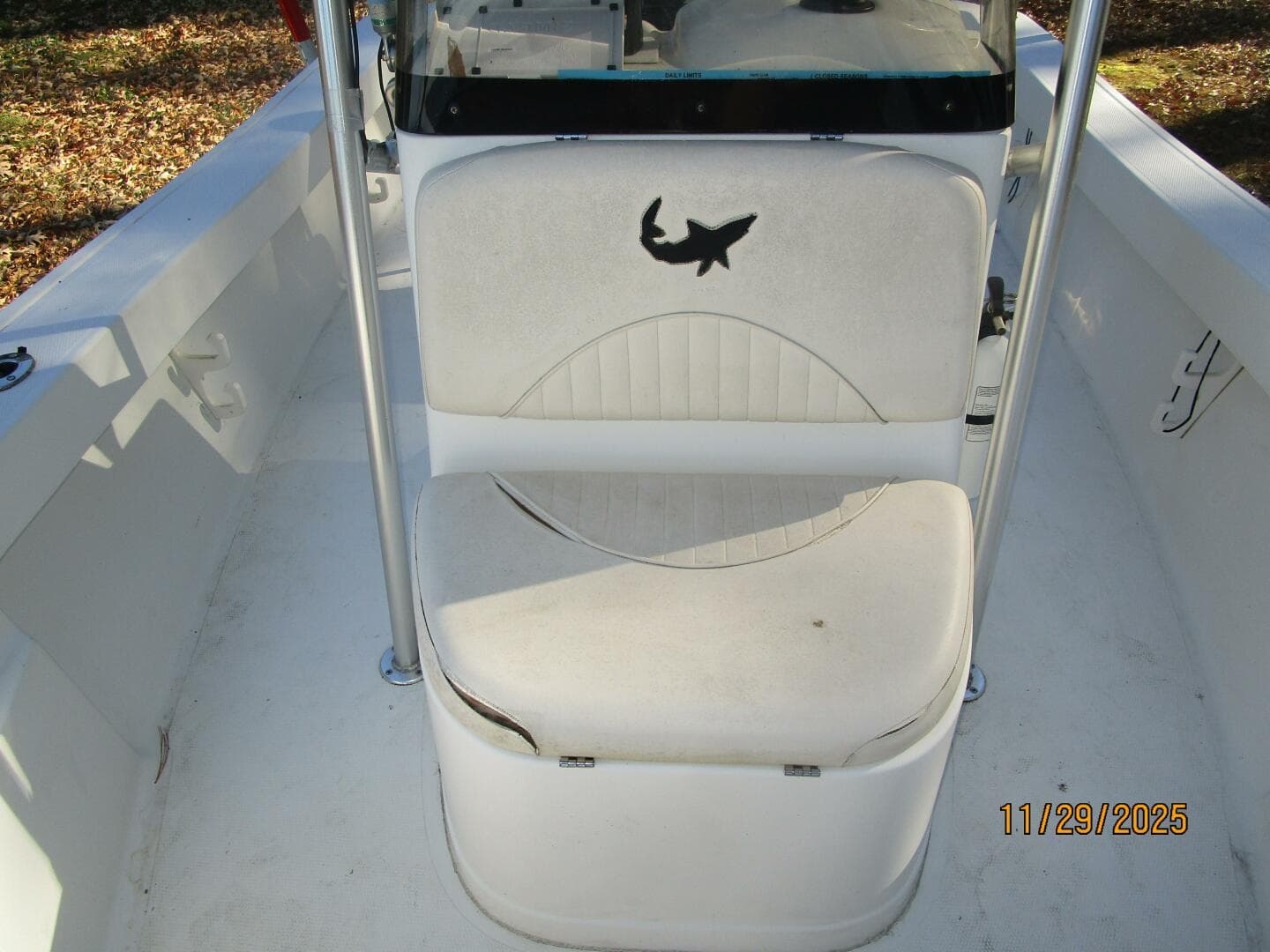 2010 Mako 184 — photo 11