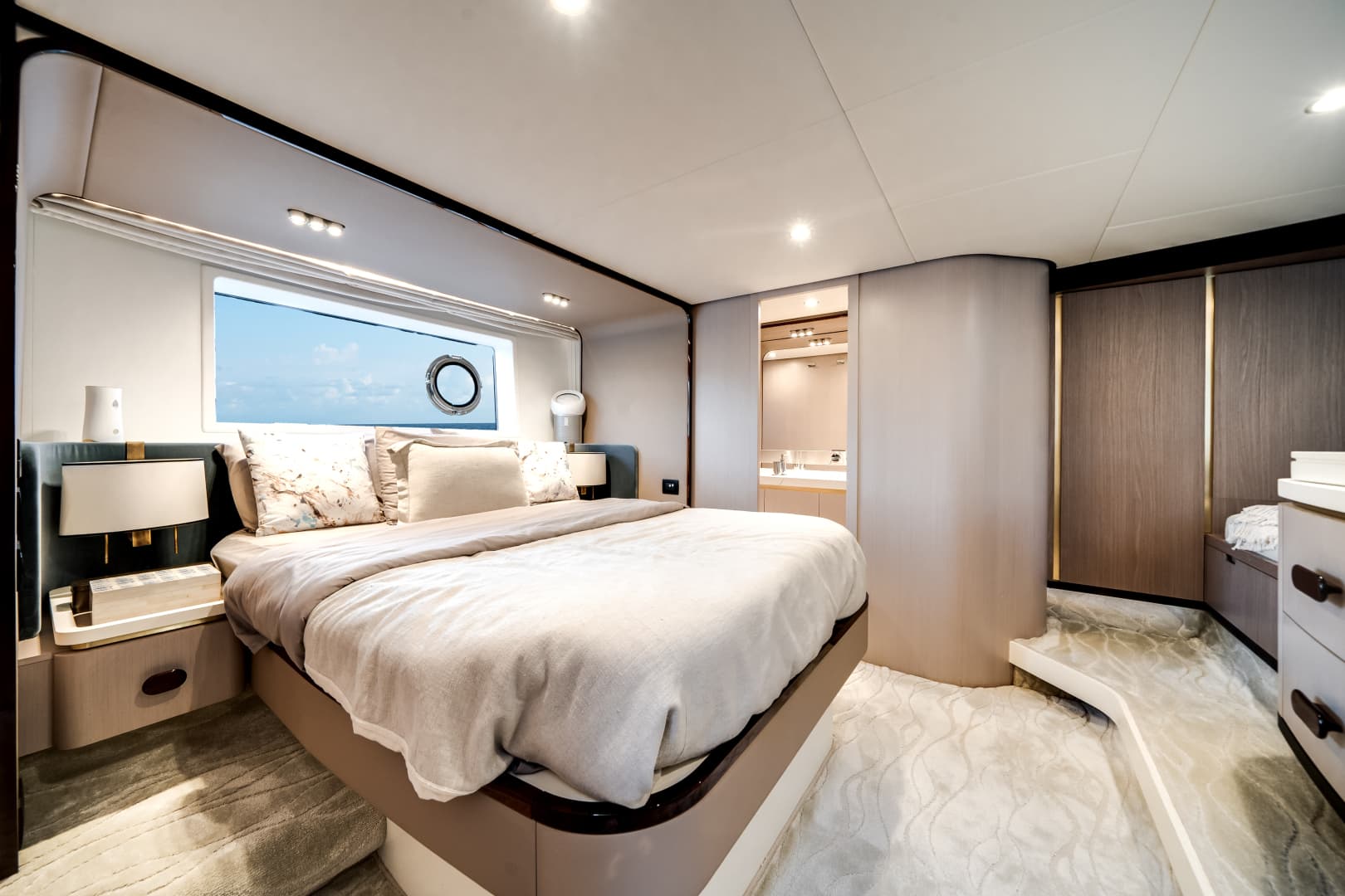 2022 Azimut 60 Fly — photo 21