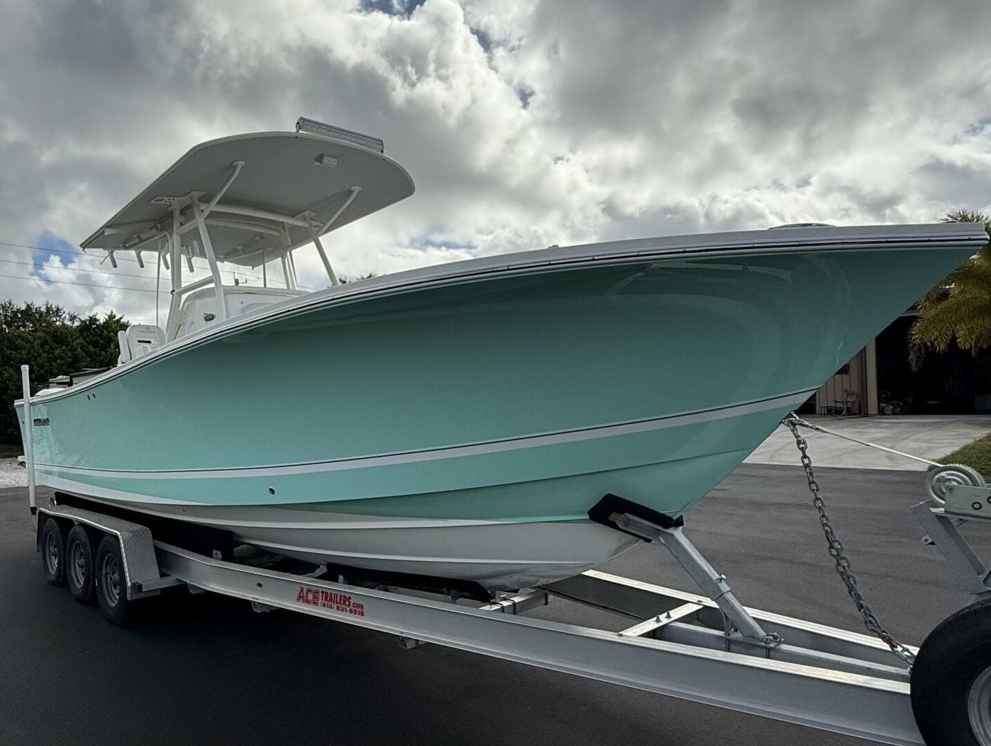 2017 Regulator 28 — photo 2