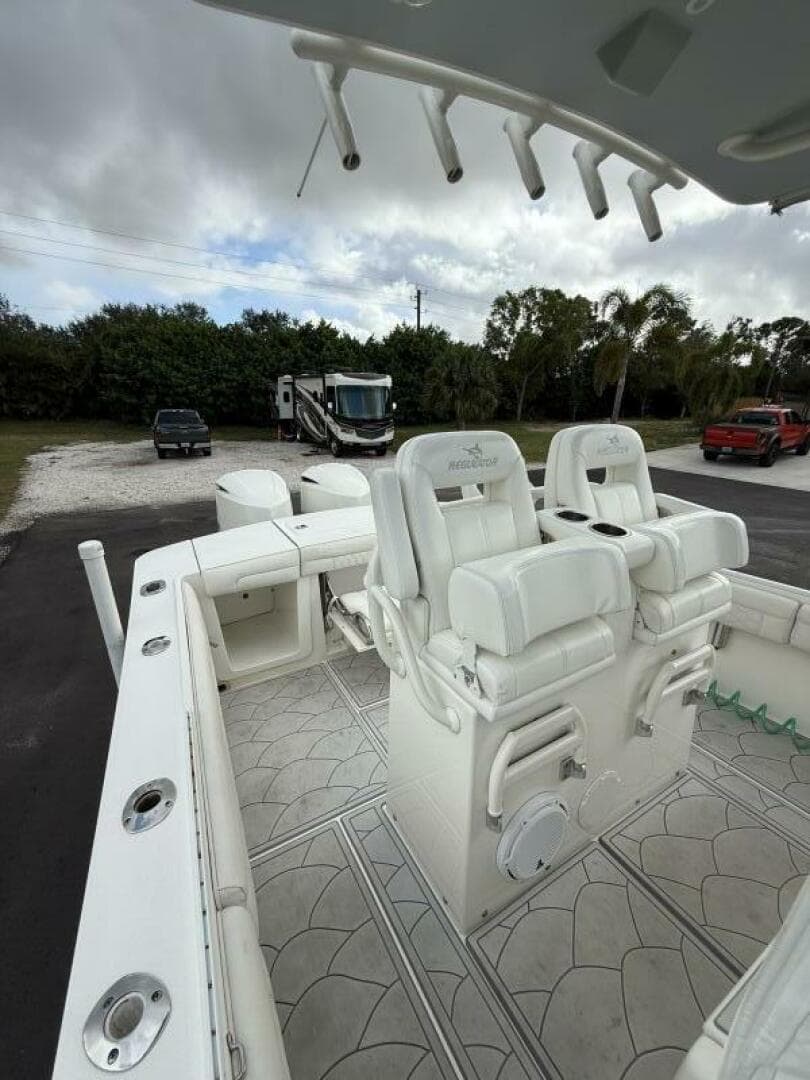 2017 Regulator 28 — photo 7