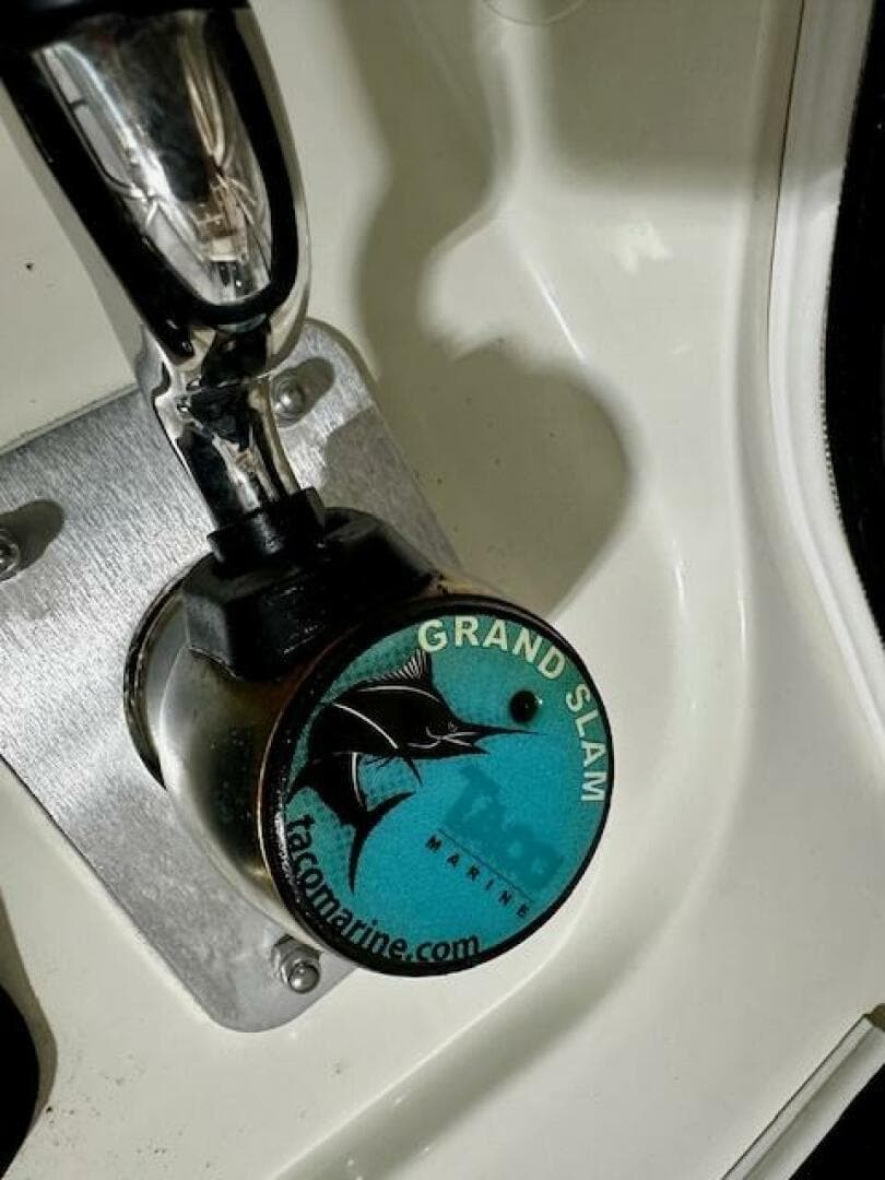 2016 Boston Whaler 285 Conquest — photo 23