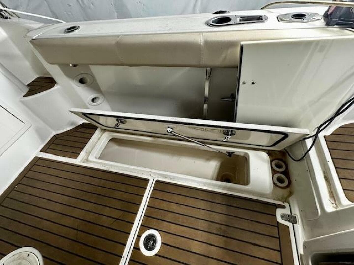 2016 Boston Whaler 285 Conquest — photo 9