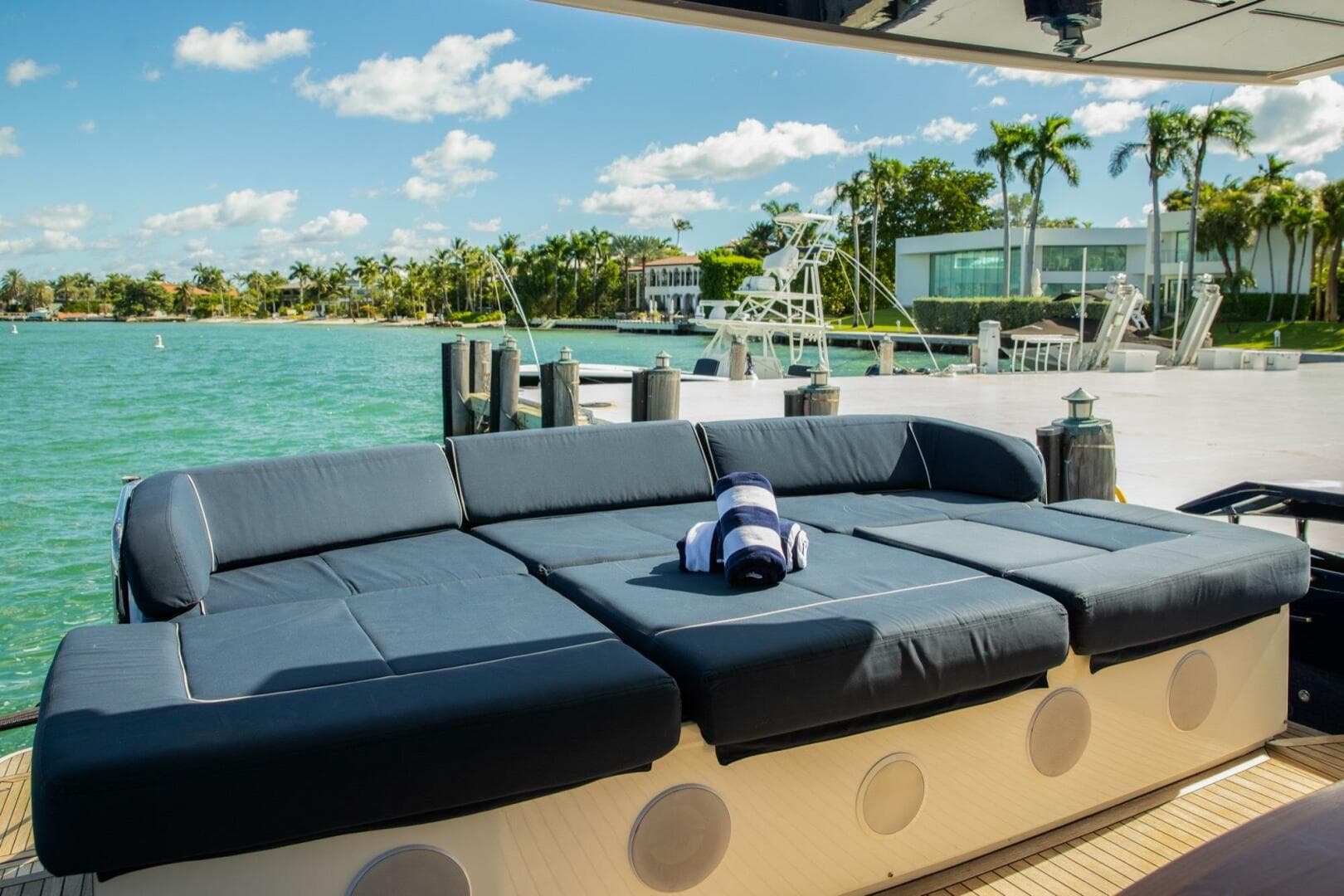 2012 Pershing — photo 4